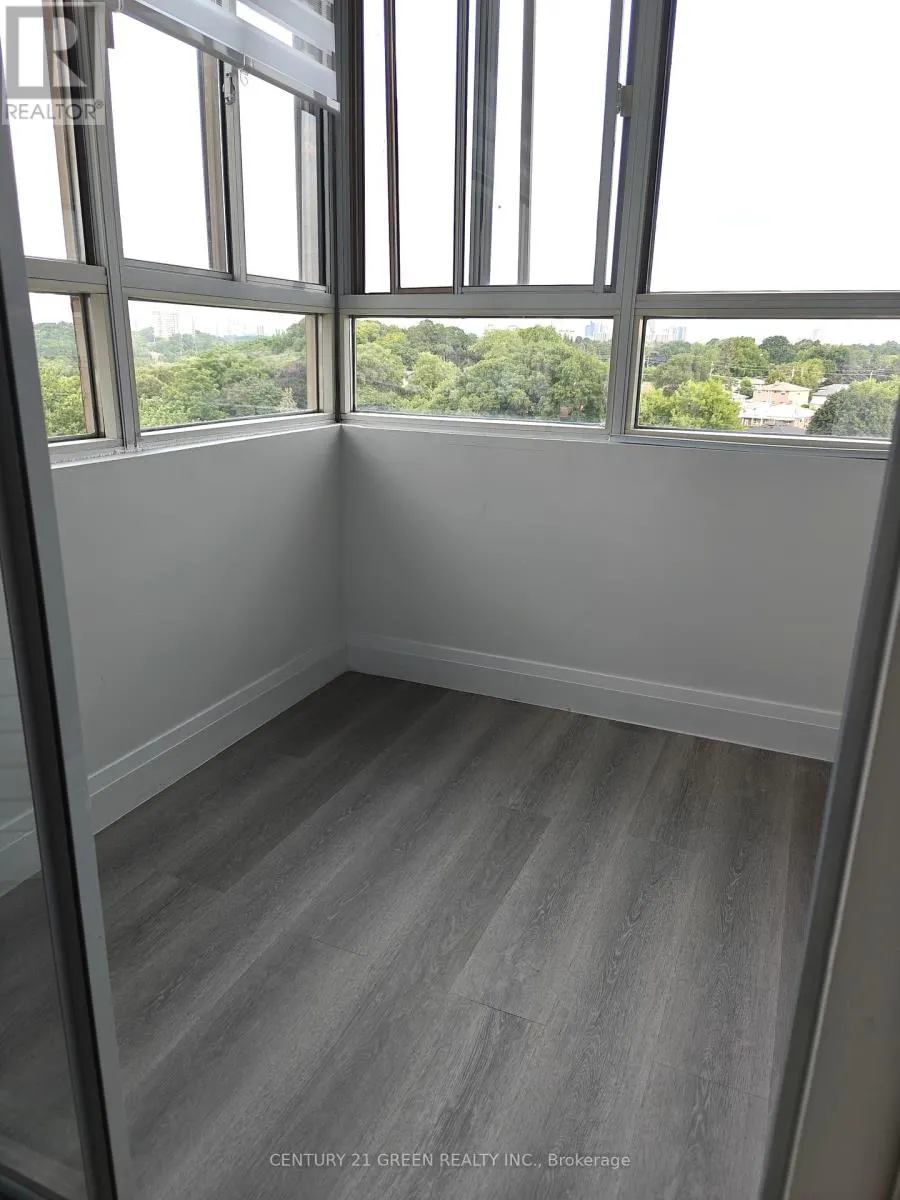 1206 - 4 PARK VISTA