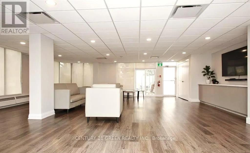 1206 - 4 PARK VISTA