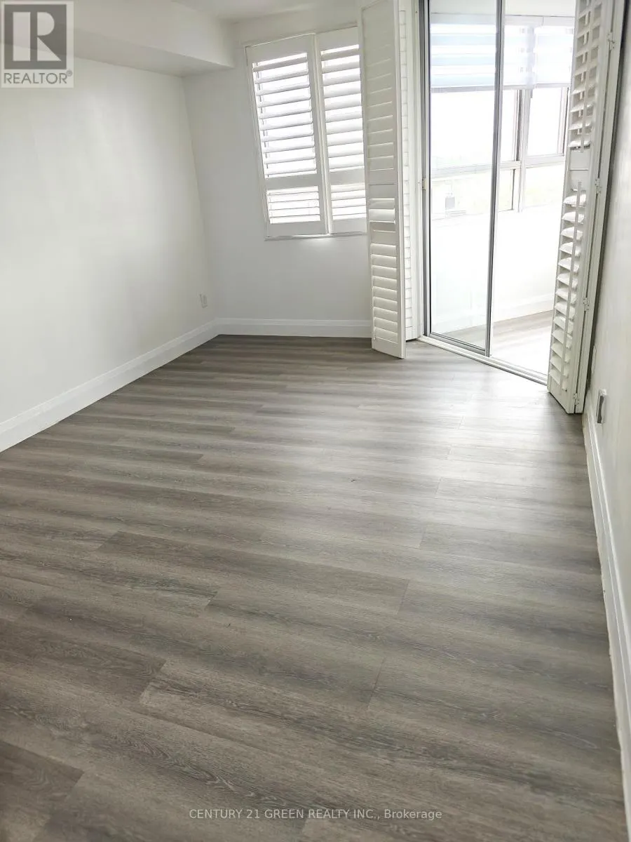 1206 - 4 PARK VISTA