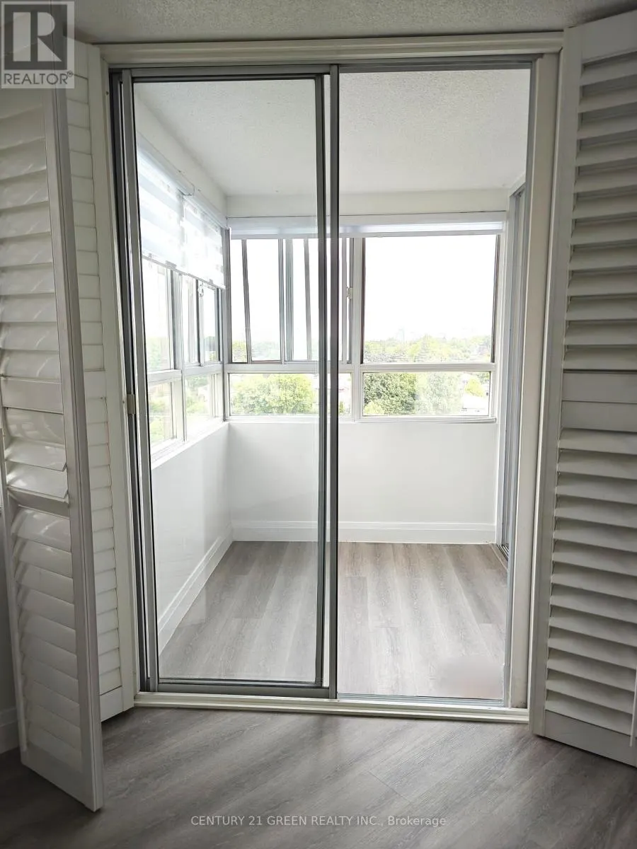 1206 - 4 PARK VISTA