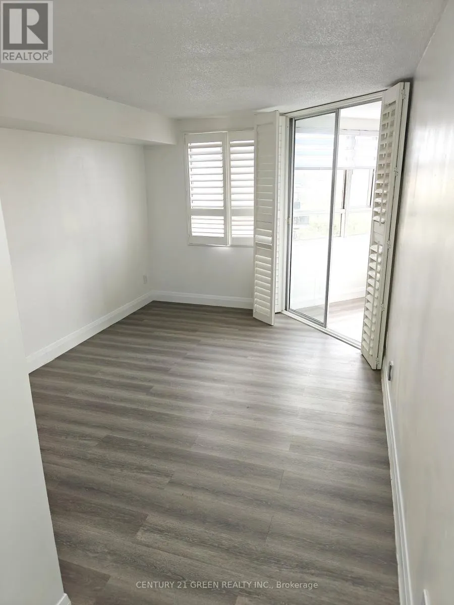 1206 - 4 PARK VISTA