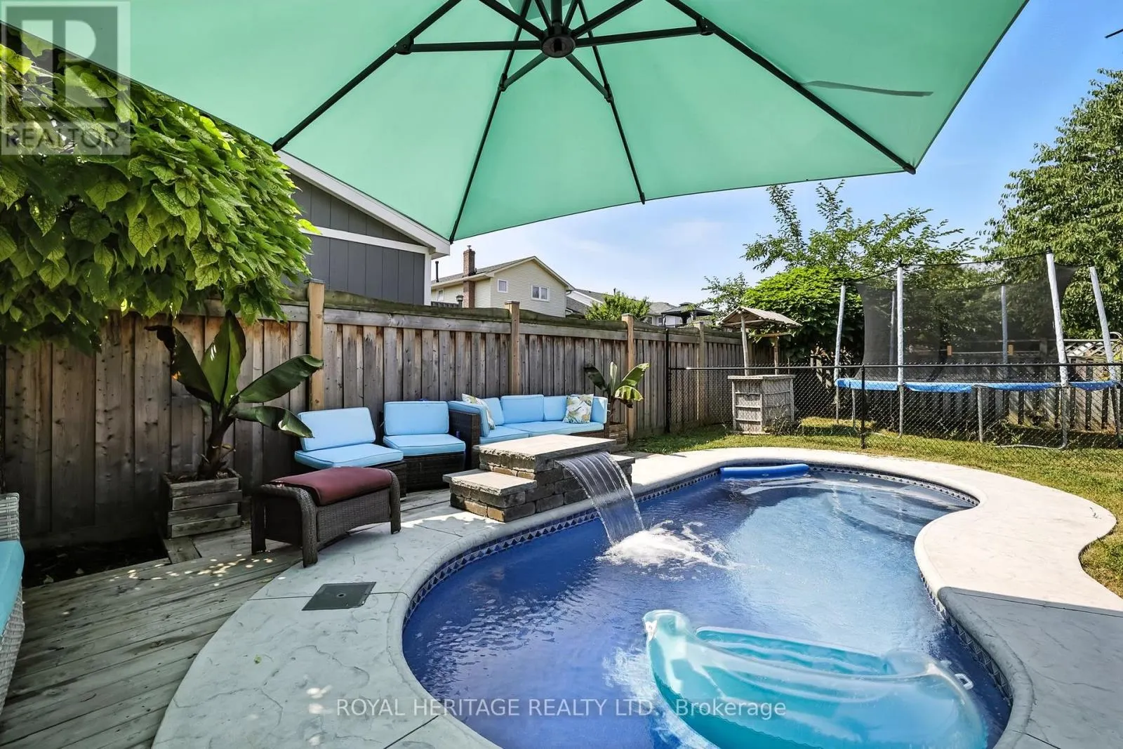 85 PINEDALE CRESCENT
