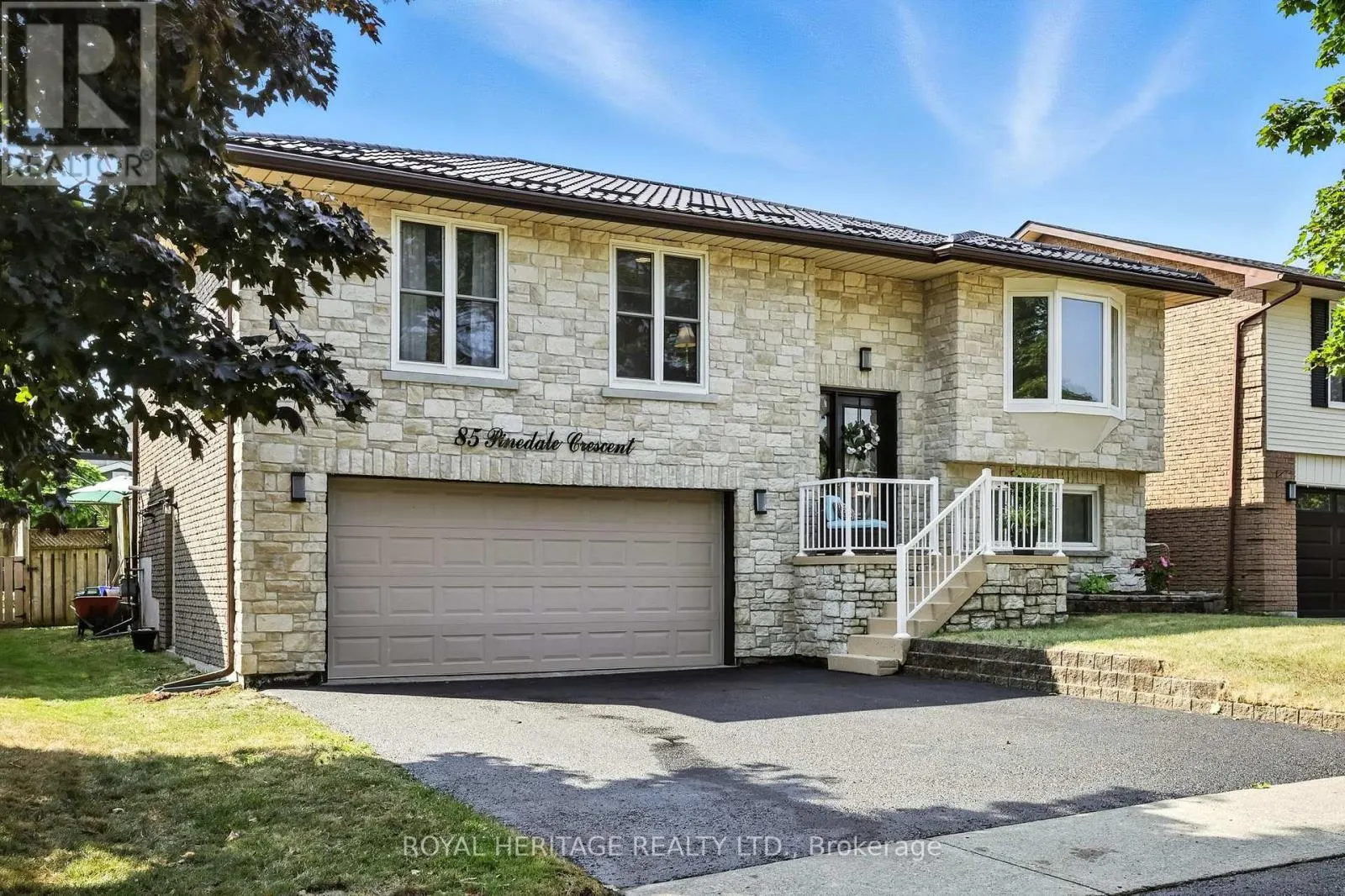 85 PINEDALE CRESCENT