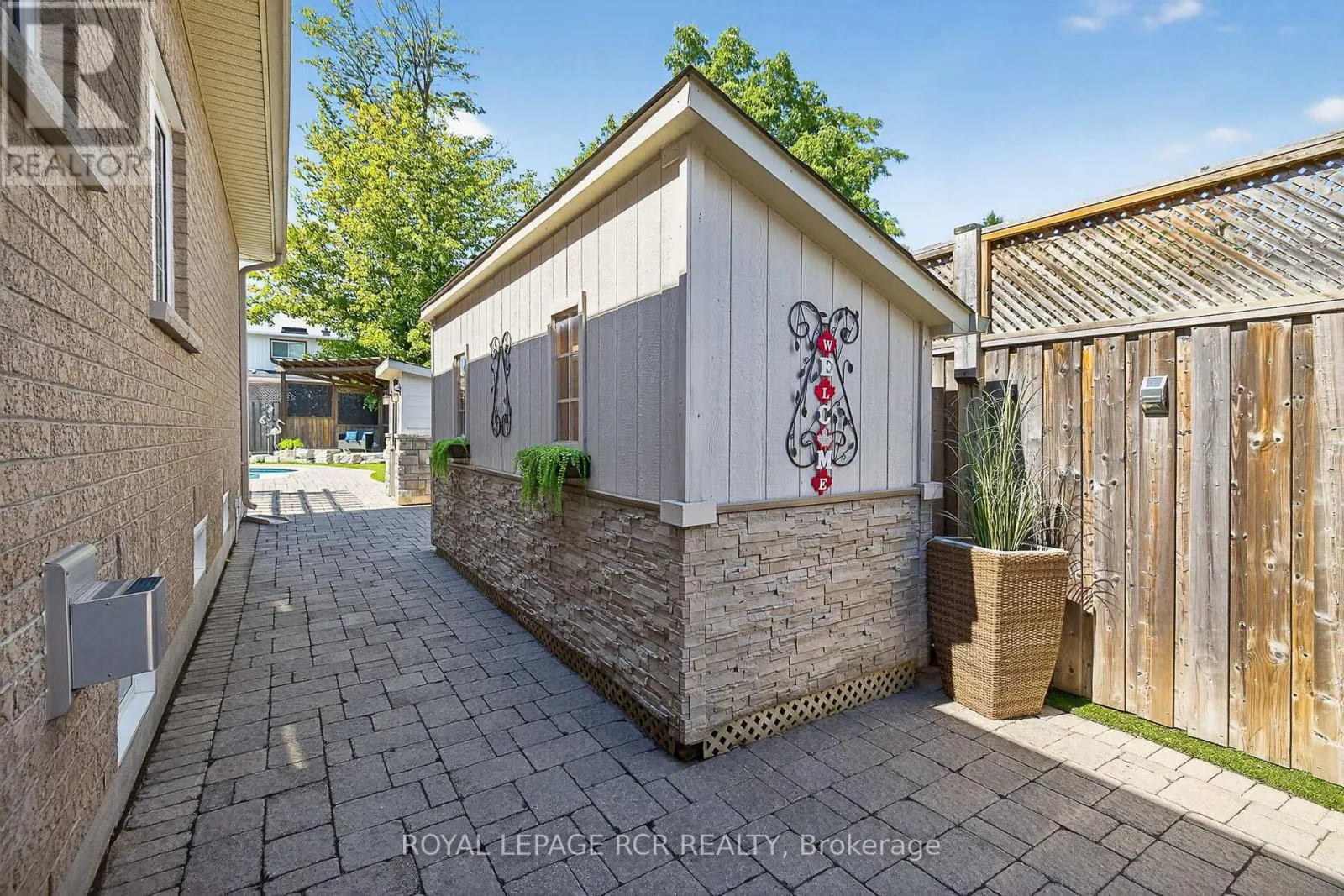 21 CORVINELLI DRIVE