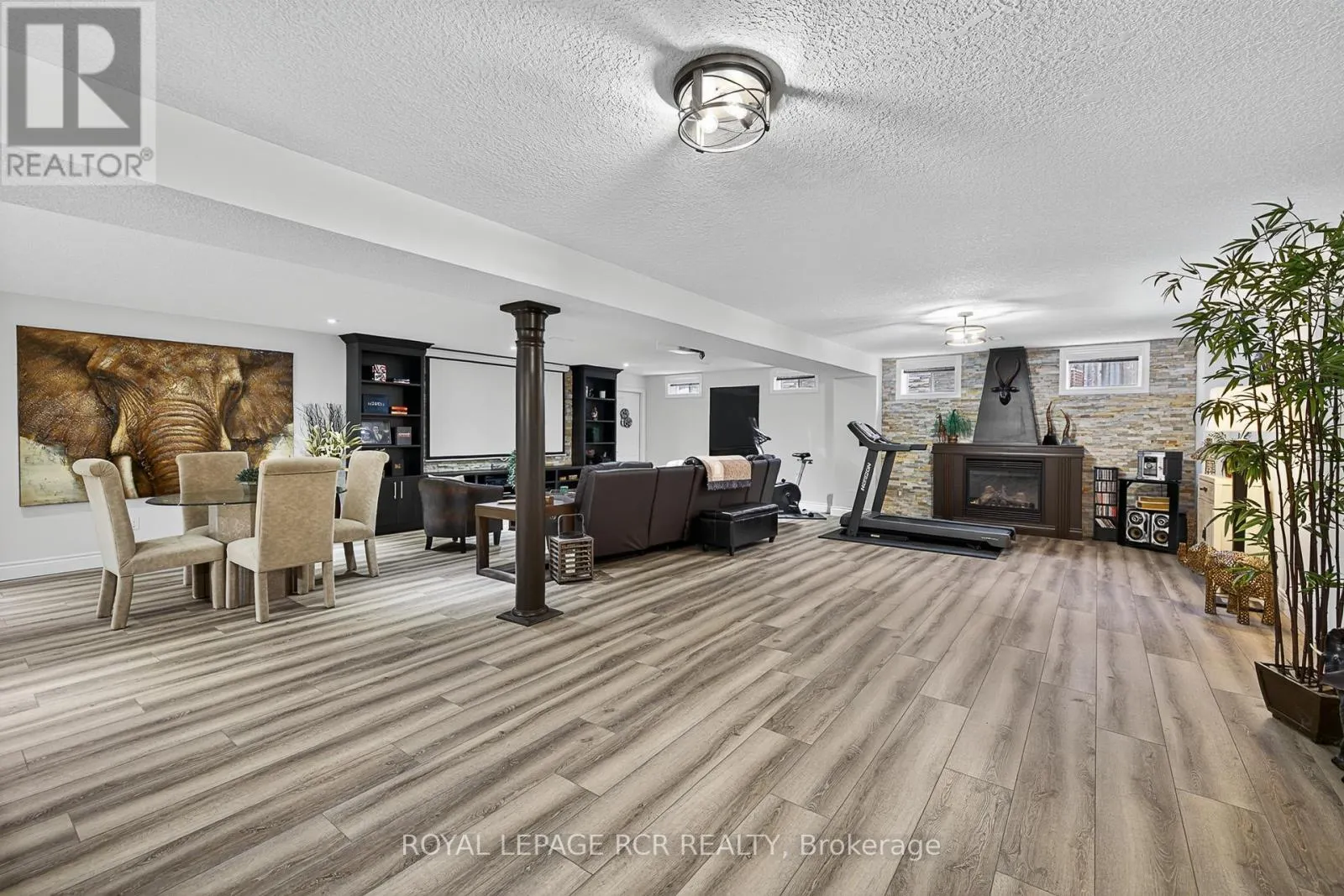 21 CORVINELLI DRIVE