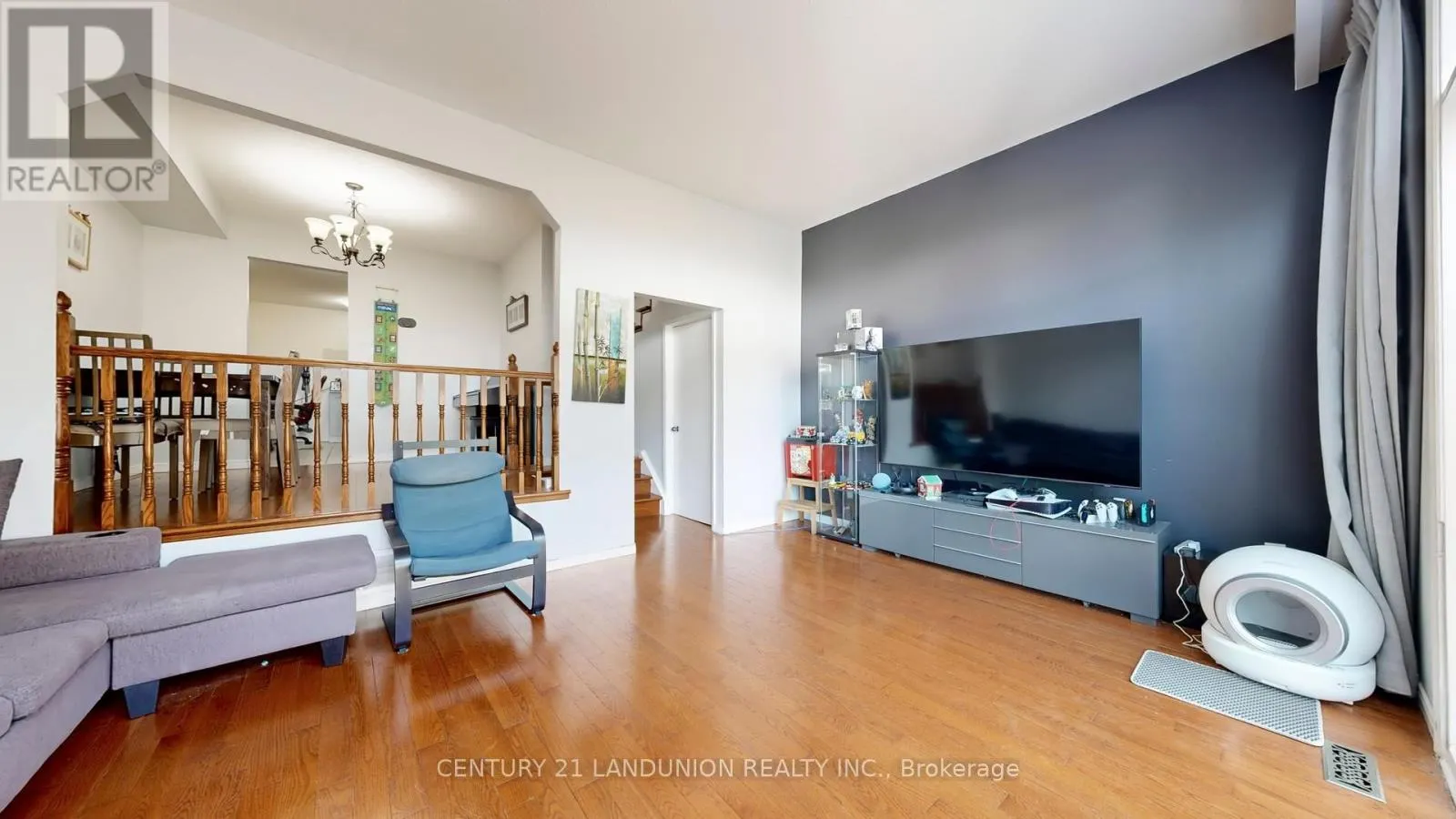 132 SILVER SPRINGS BOULEVARD