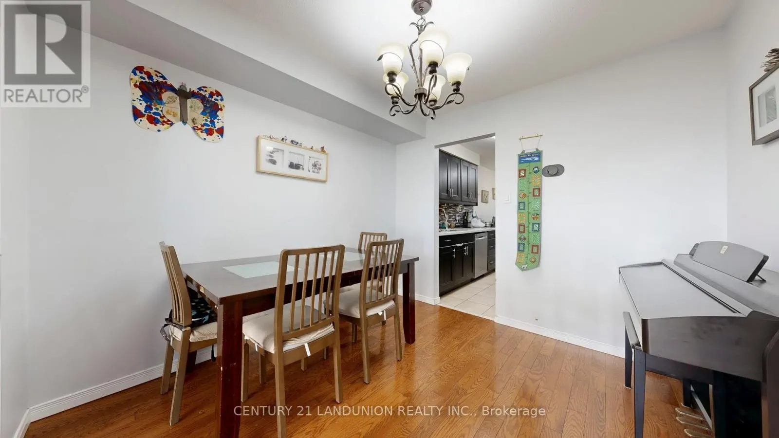 132 SILVER SPRINGS BOULEVARD