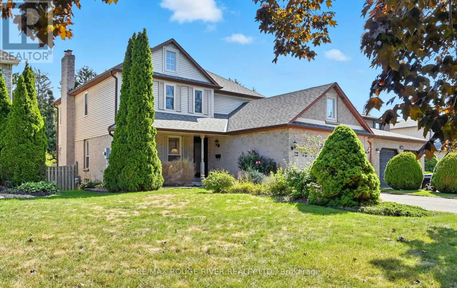 575 DUNROBIN COURT