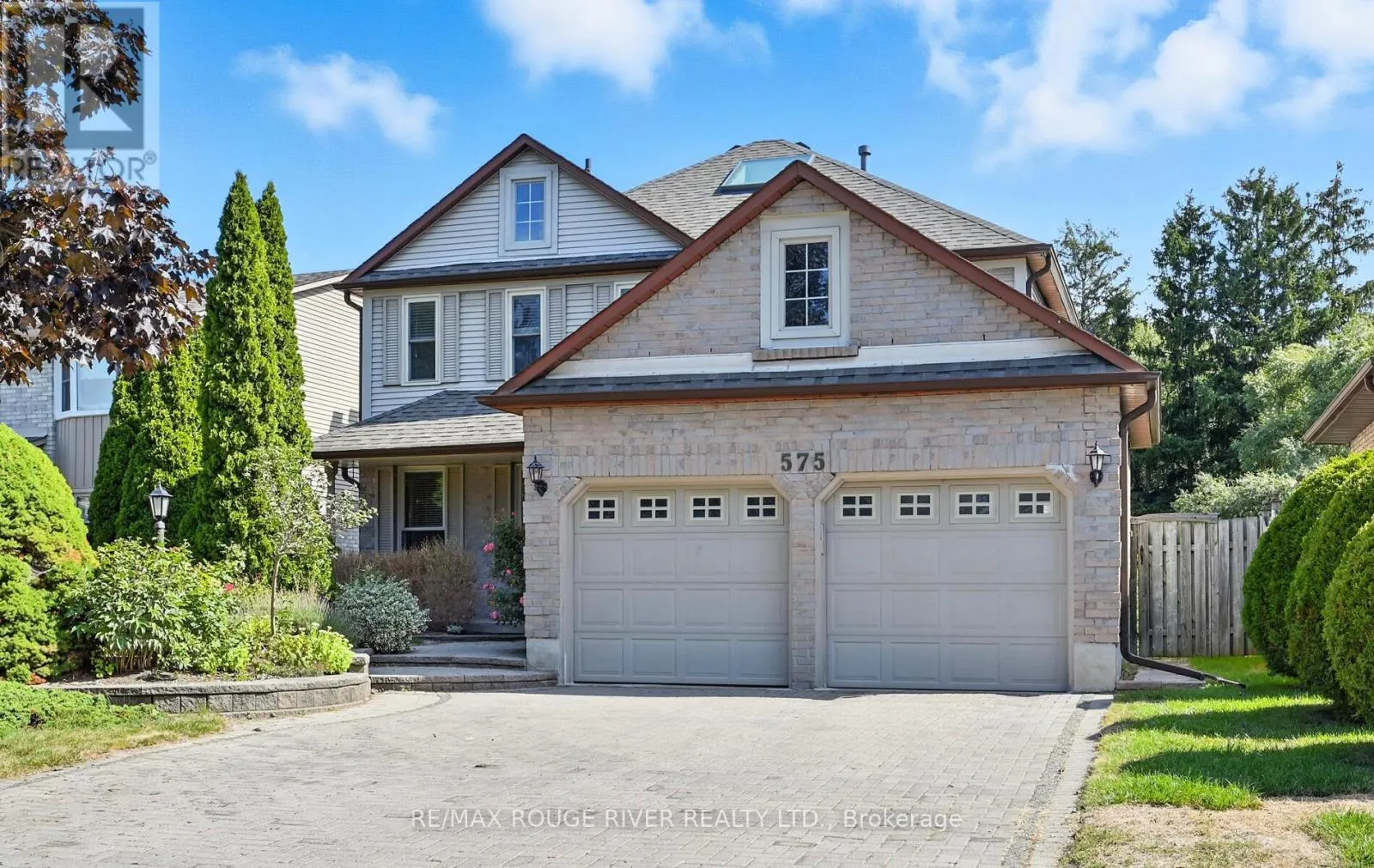 575 DUNROBIN COURT