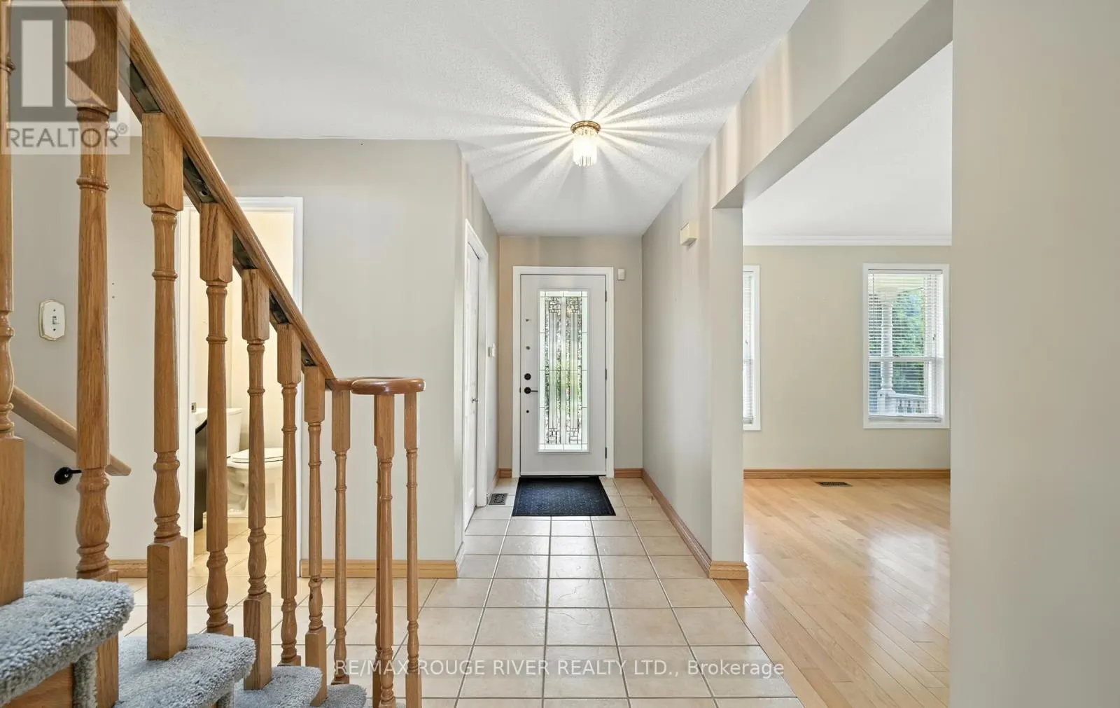 575 DUNROBIN COURT