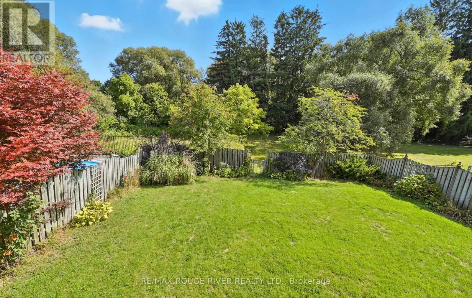 575 DUNROBIN COURT