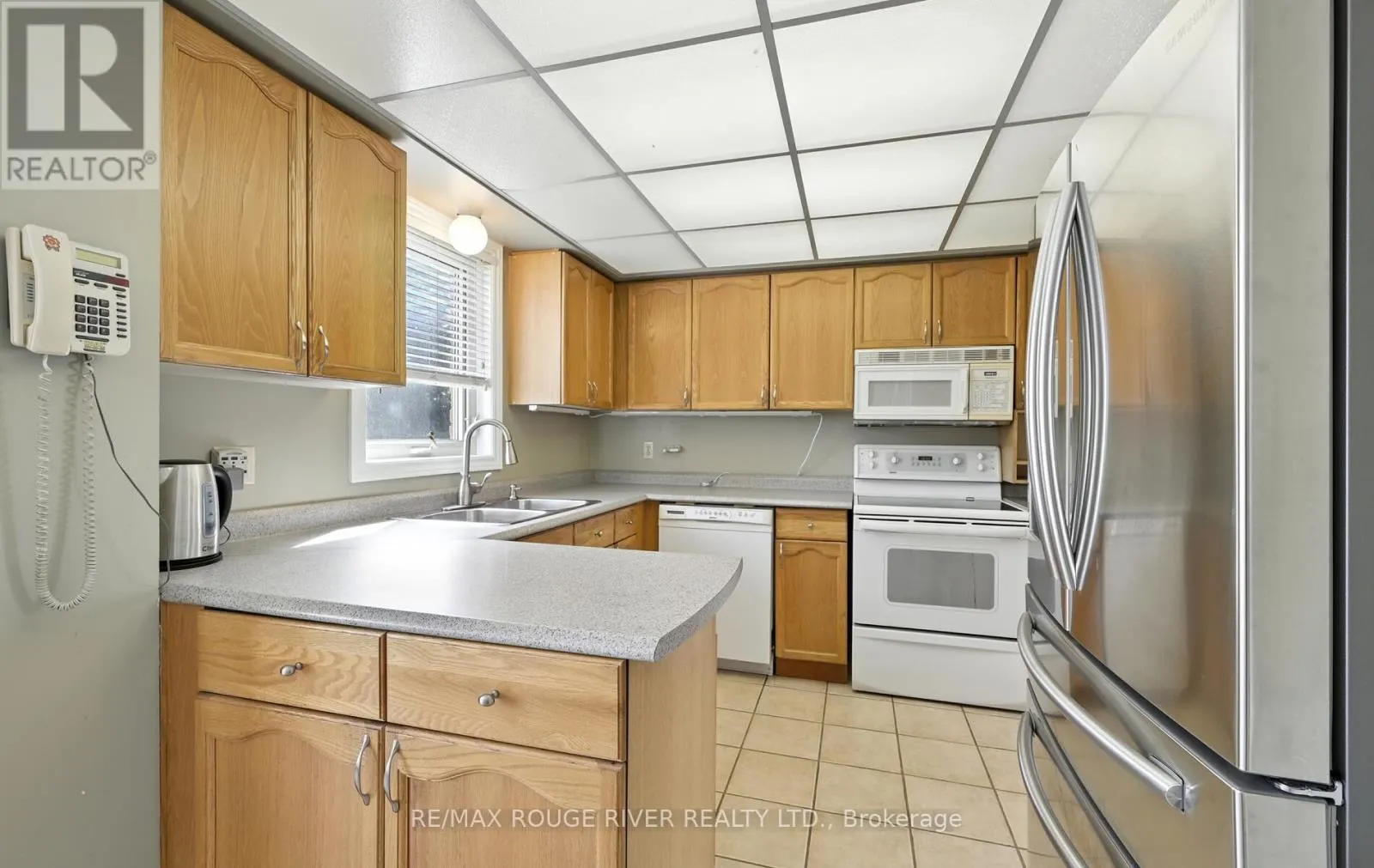 575 DUNROBIN COURT