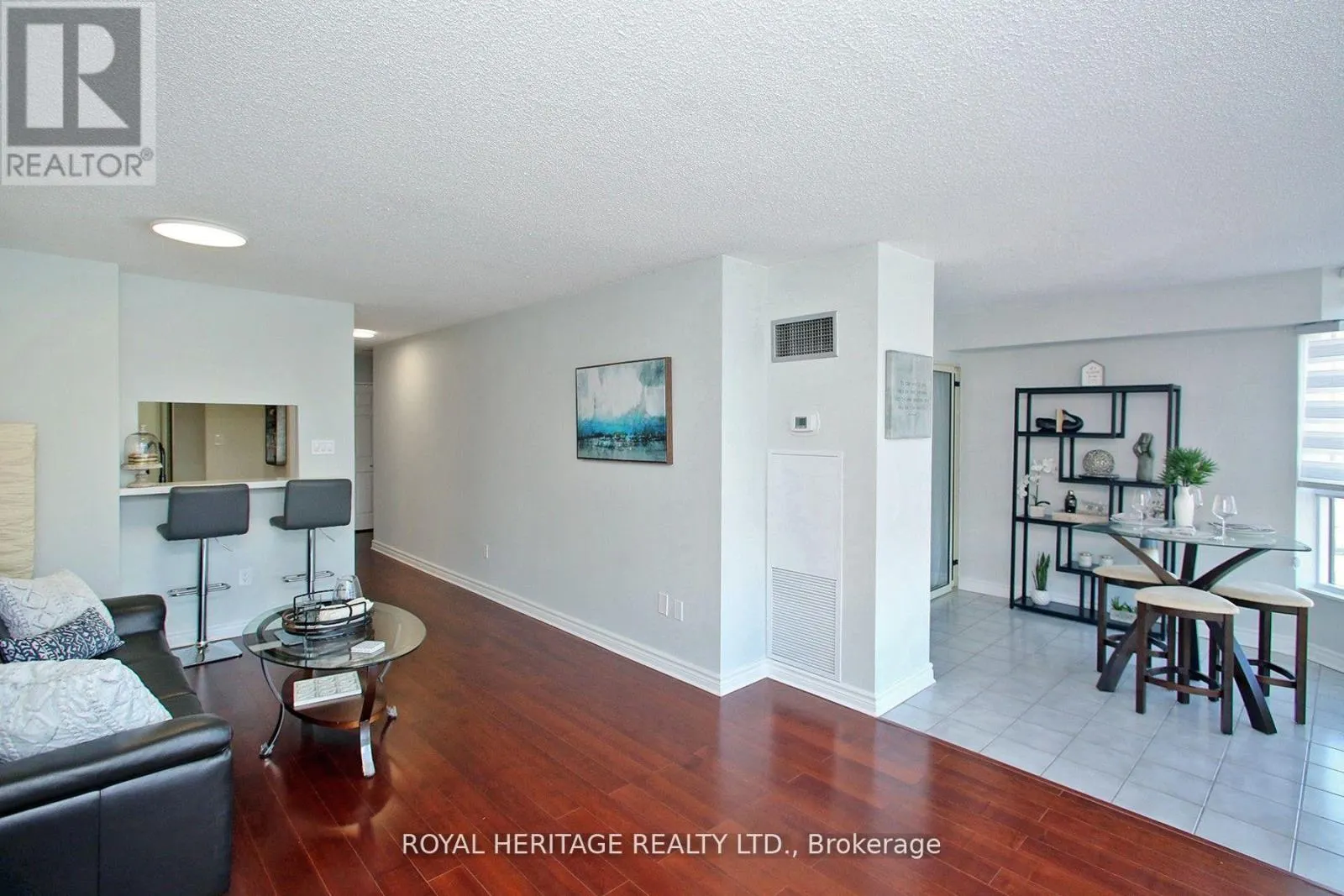 505 - 3231 EGLINTON AVENUE E