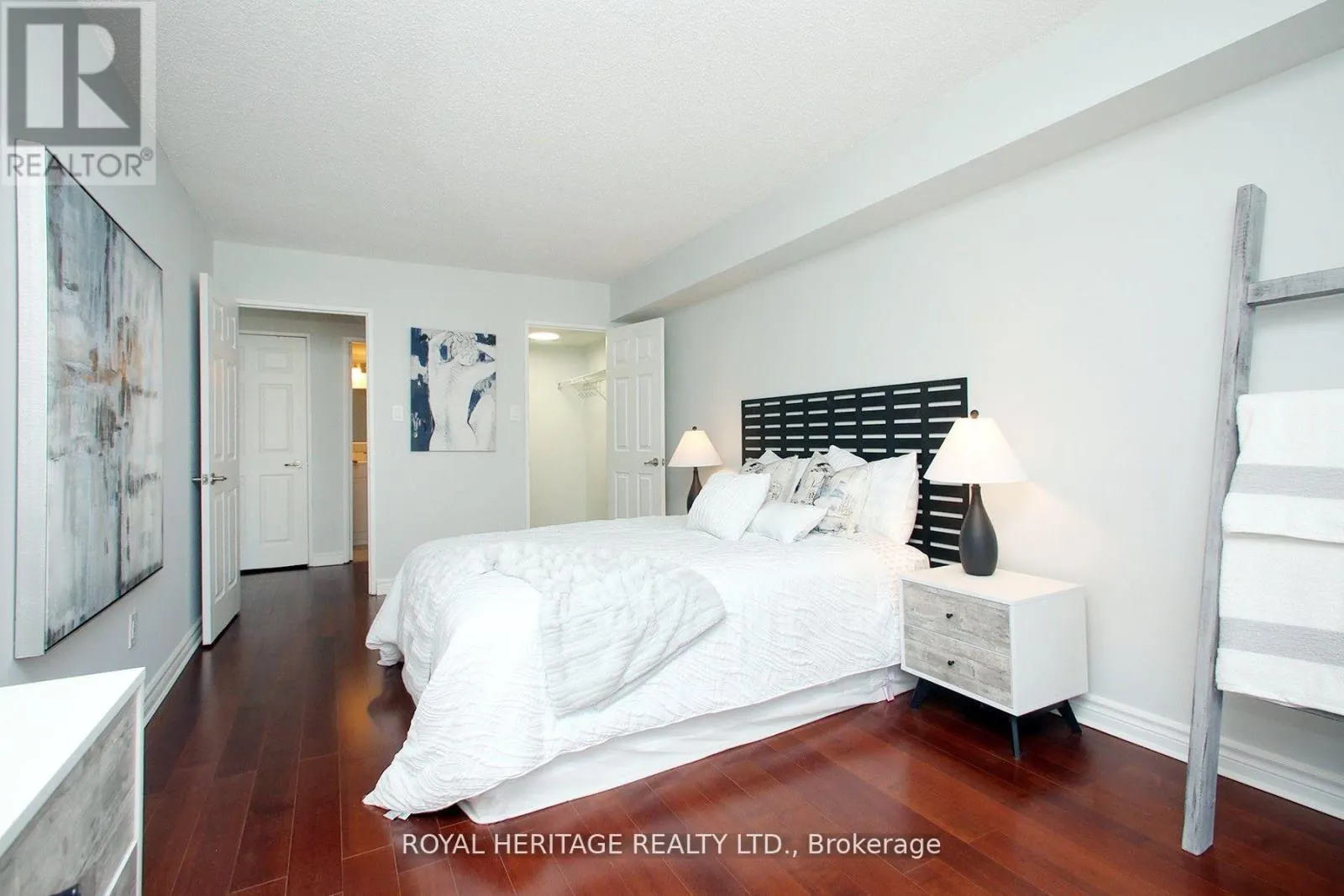 505 - 3231 EGLINTON AVENUE E