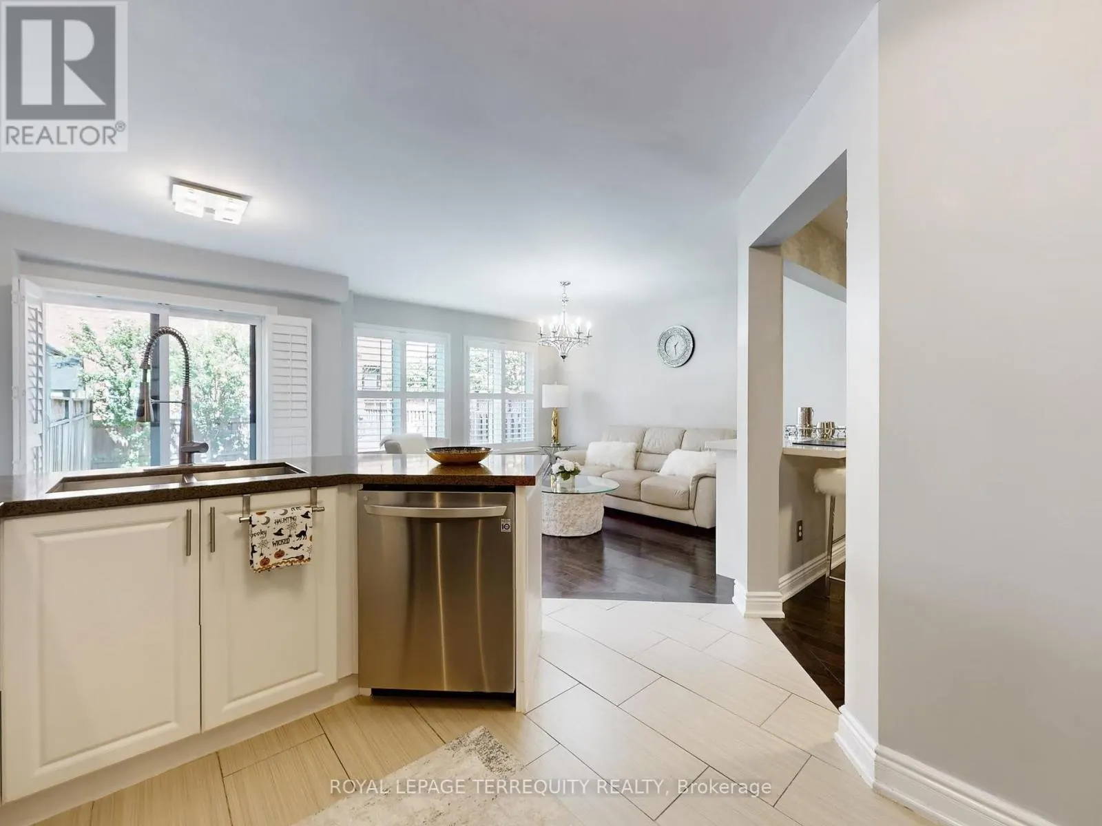51 TASKER CRESCENT