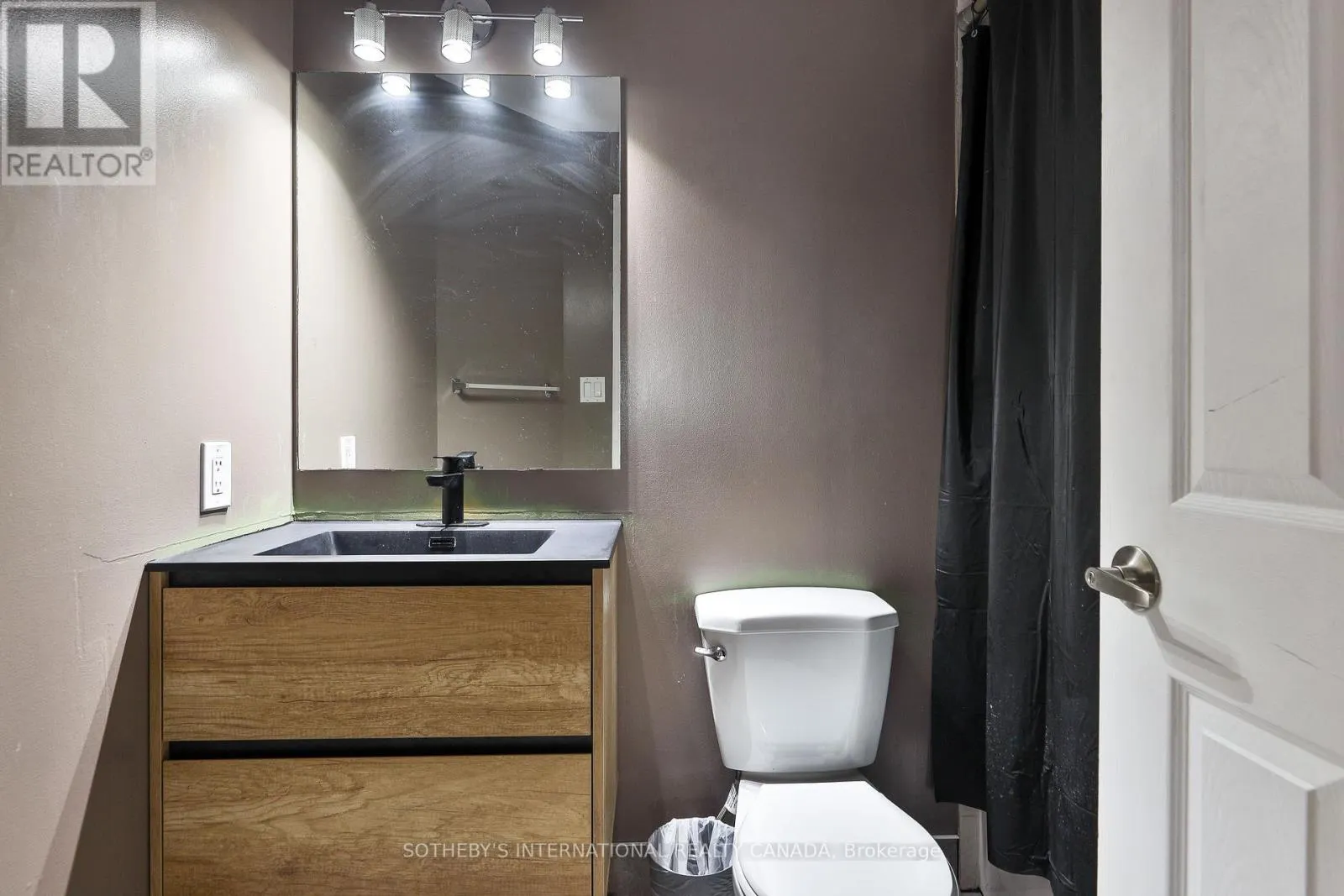 21 - 1330 ALTONA ROAD