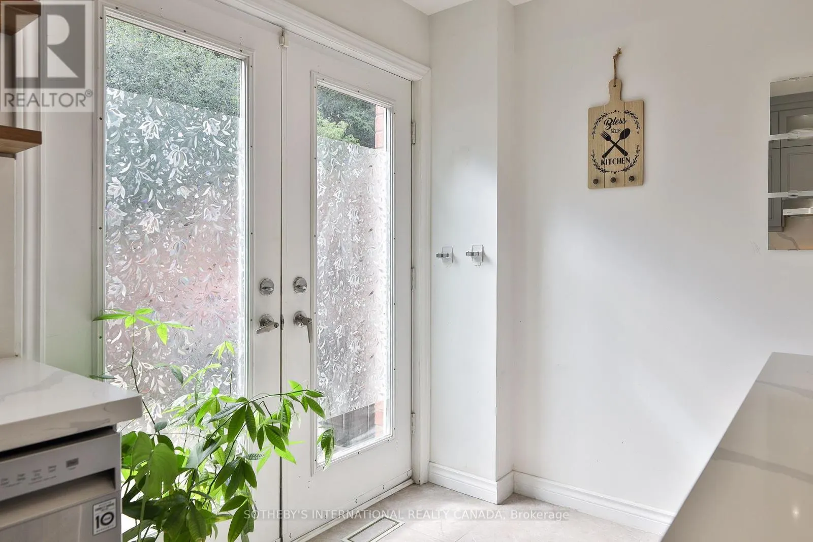 21 - 1330 ALTONA ROAD
