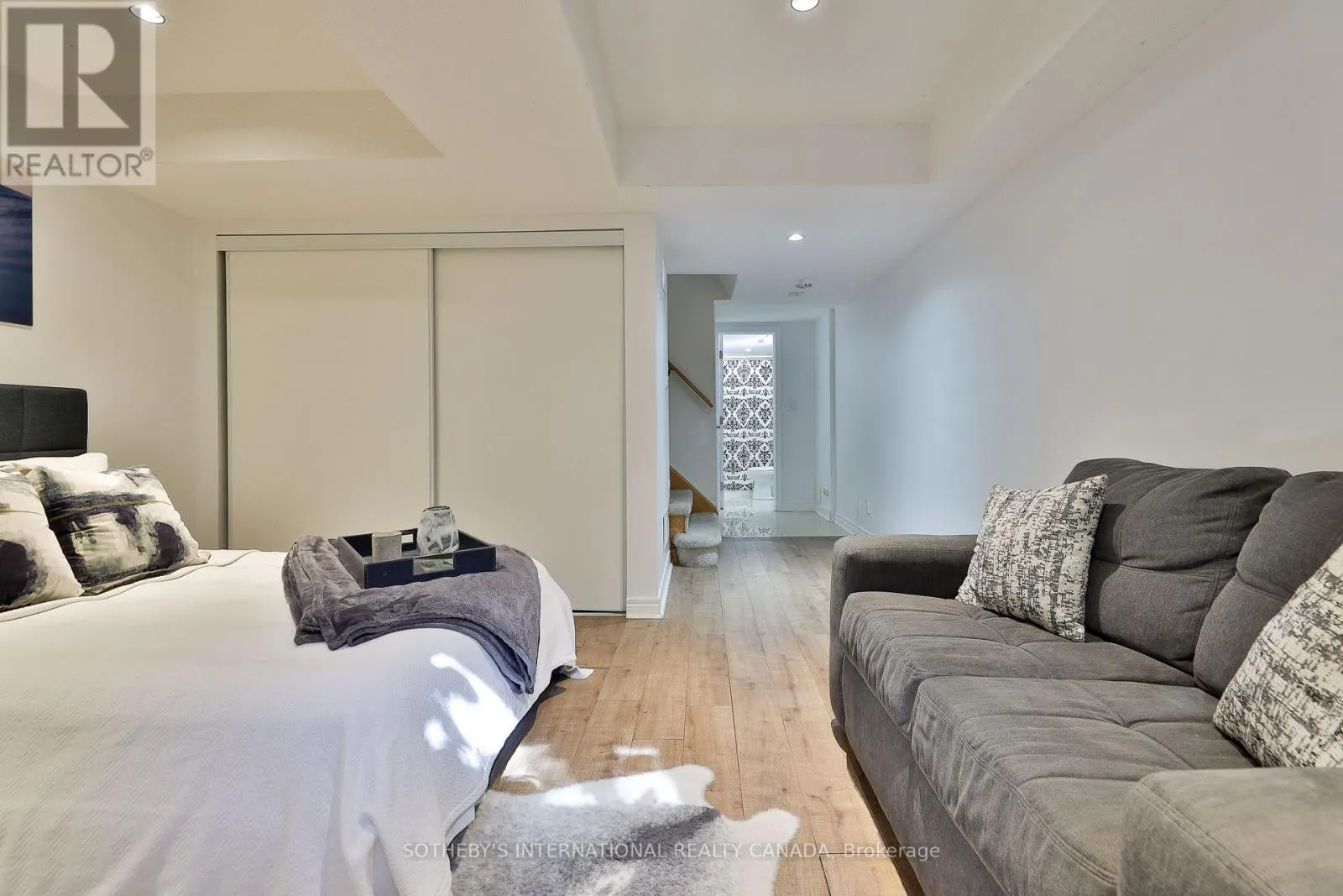 21 - 1330 ALTONA ROAD