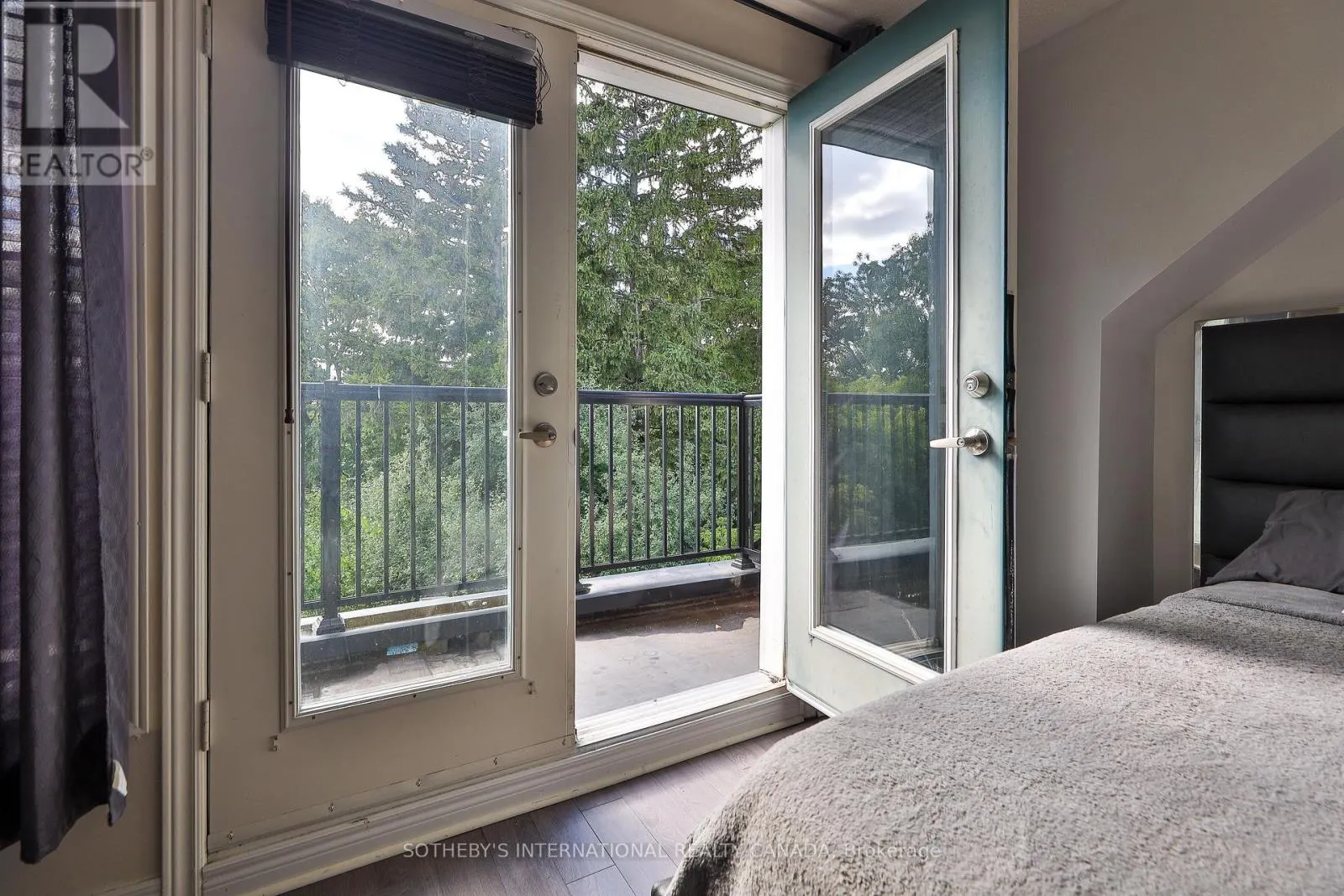 21 - 1330 ALTONA ROAD