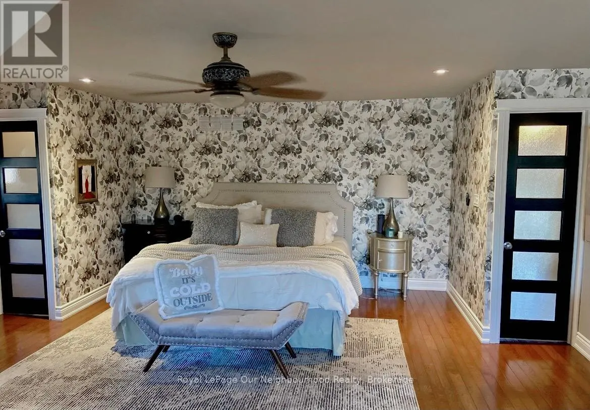 305 TRENT STREET W