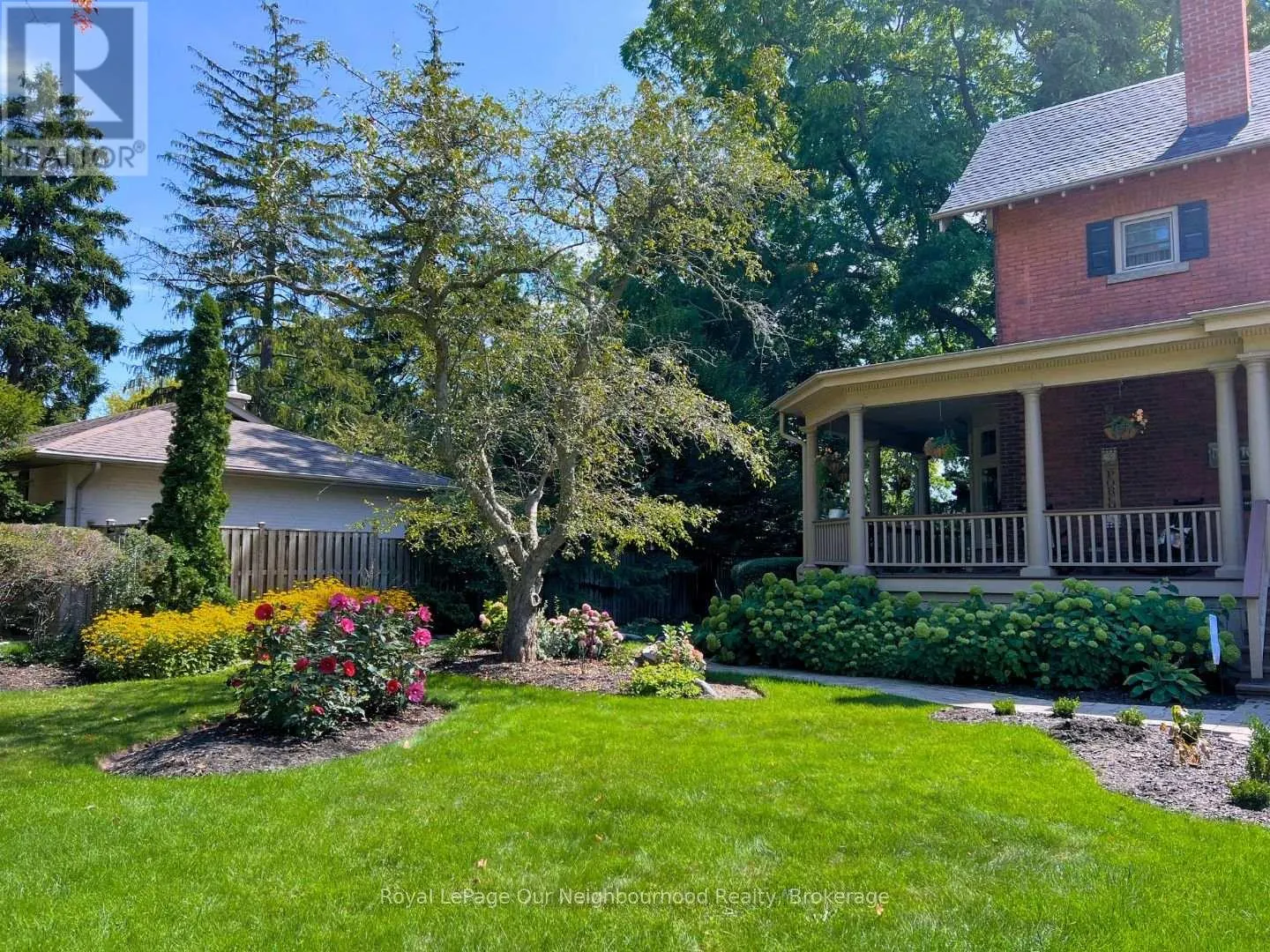 305 TRENT STREET W