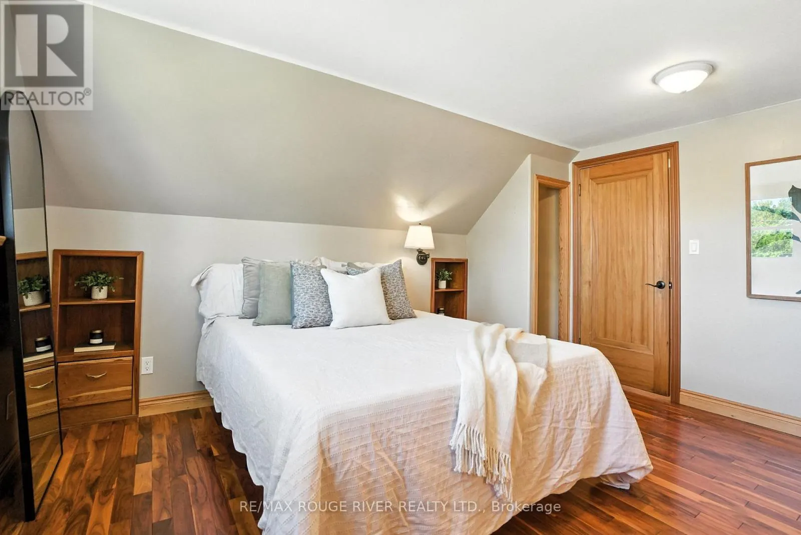 67 ORCHARD VIEW BOULEVARD