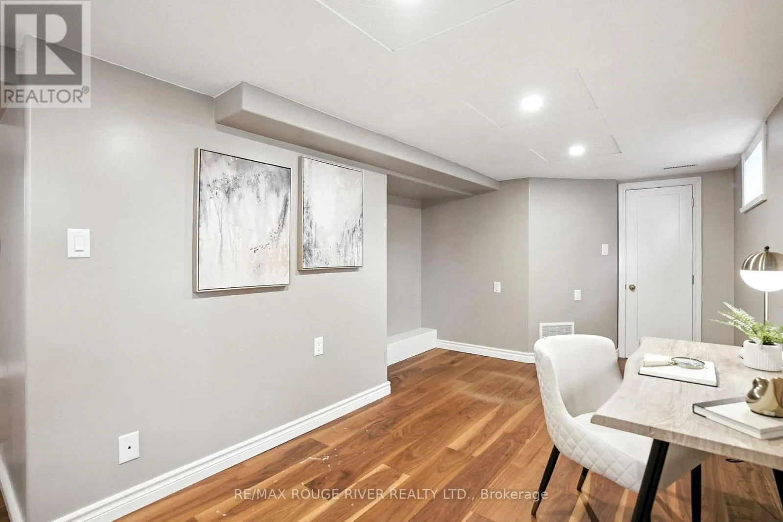 67 ORCHARD VIEW BOULEVARD