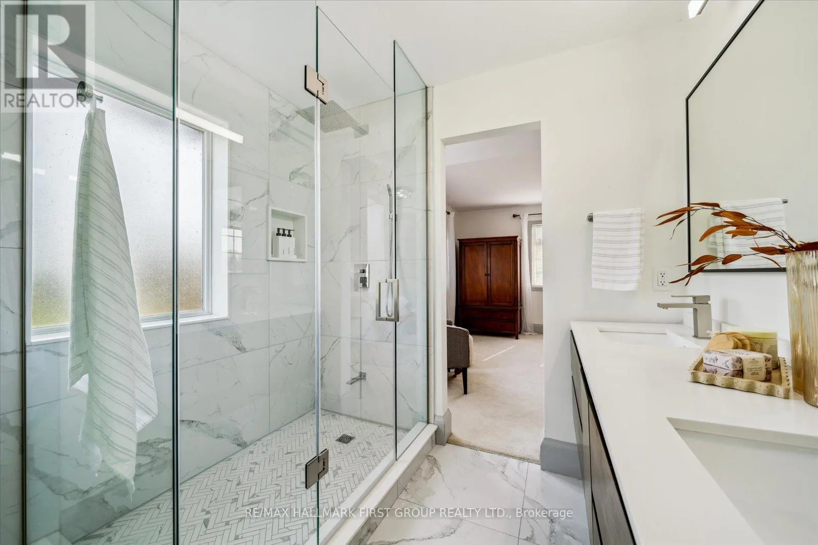 937 PICKERING BEACH ROAD
