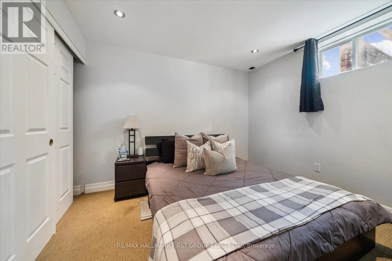 937 PICKERING BEACH ROAD