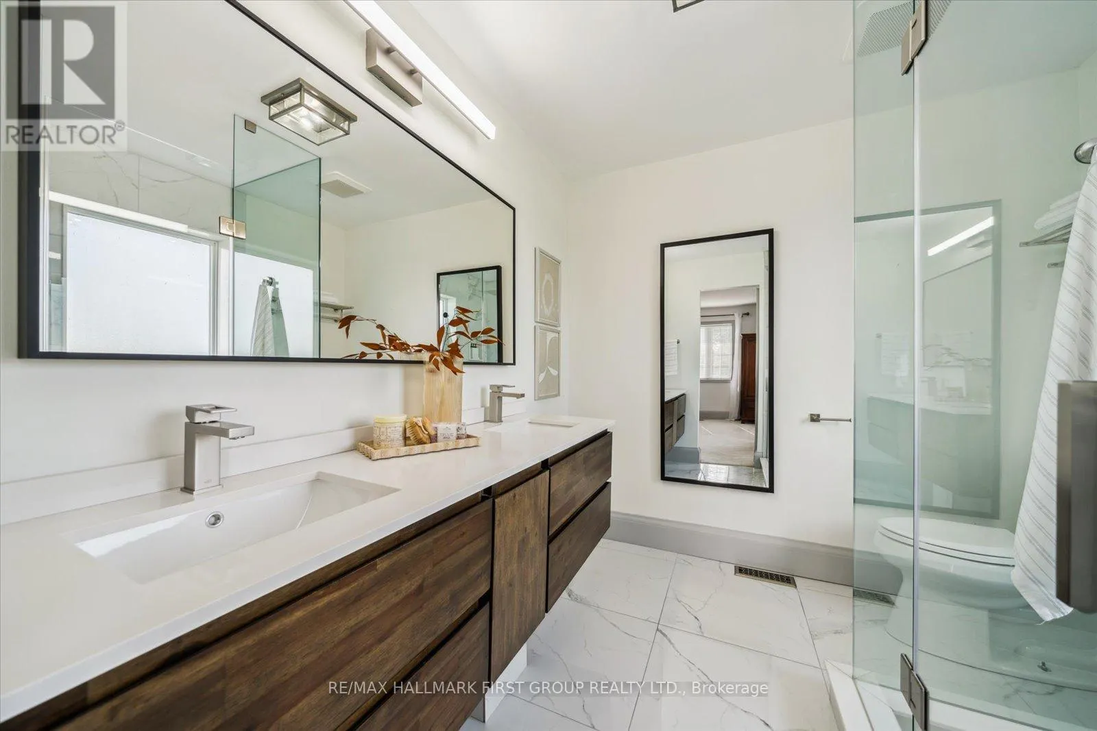 937 PICKERING BEACH ROAD