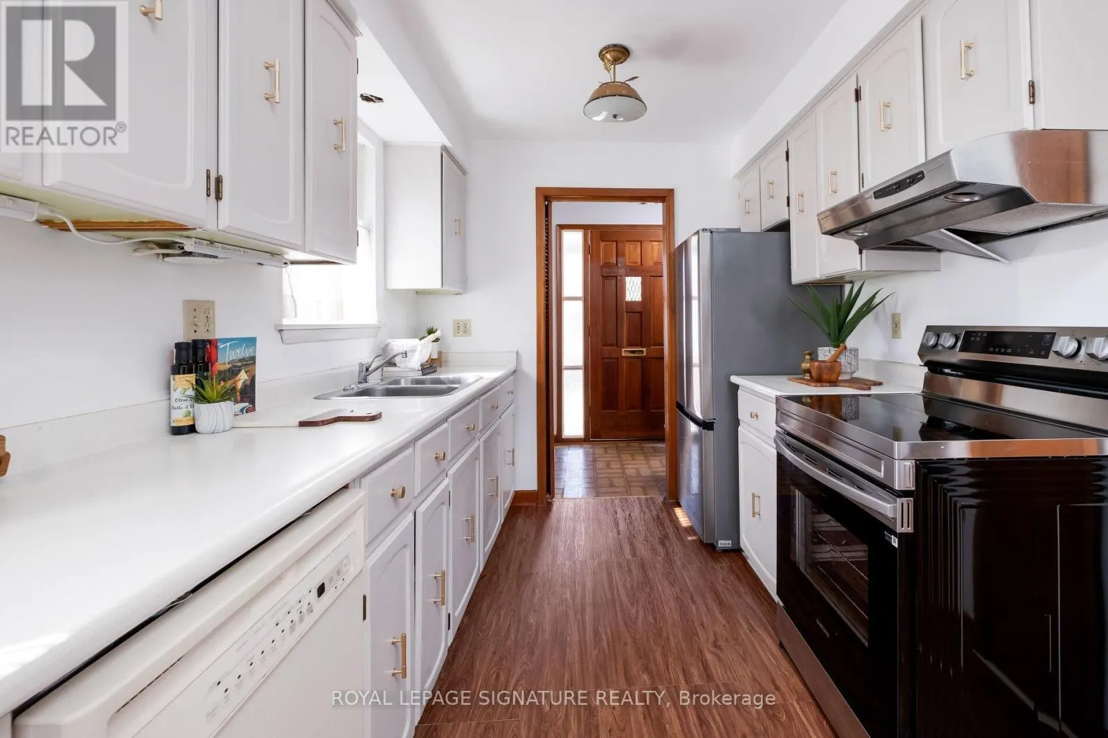 22 MERKLEY SQUARE