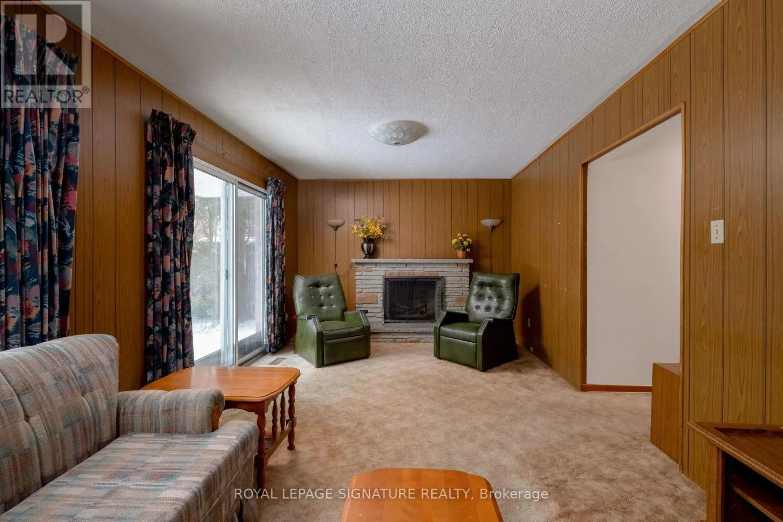 22 MERKLEY SQUARE