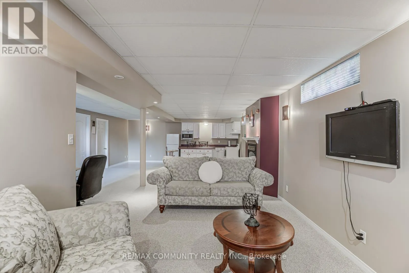 48 BLOOM AVENUE