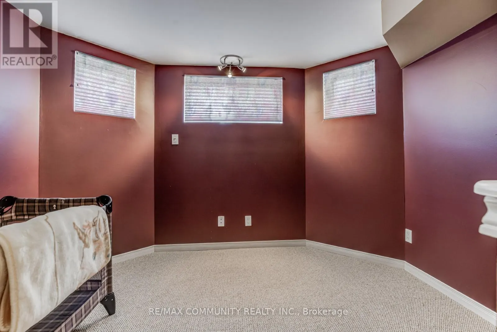 48 BLOOM AVENUE