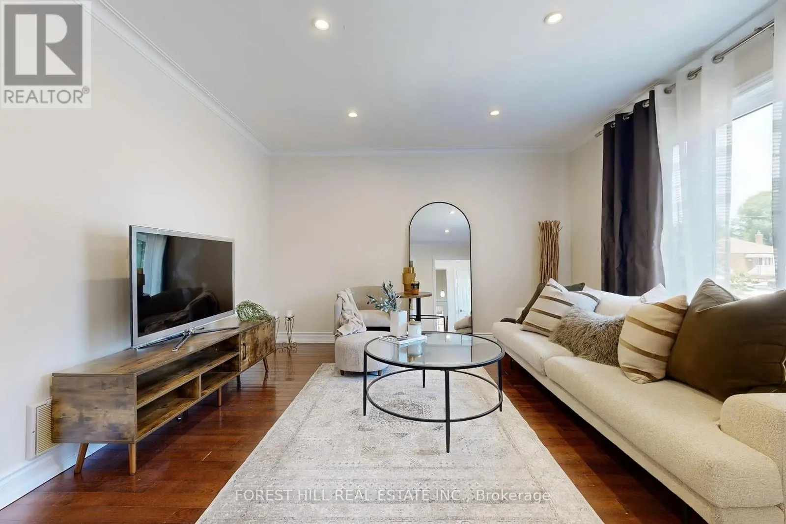 14 ILFRACOMBE CRESCENT