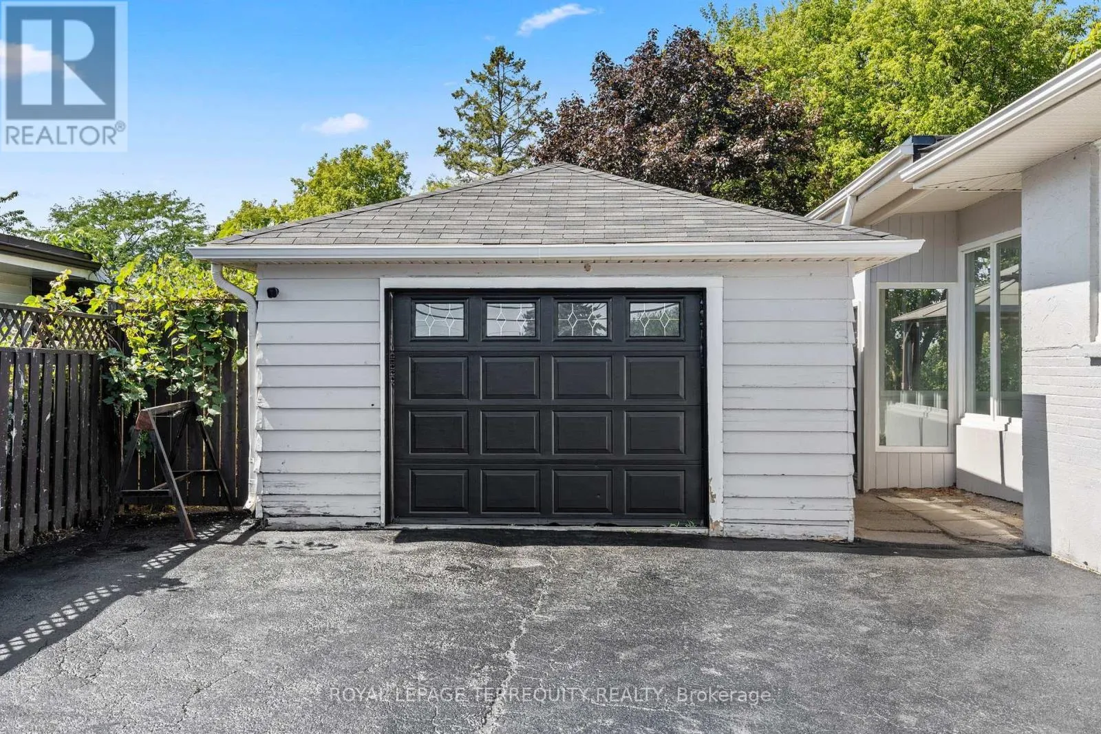 144 THICKSON ROAD N