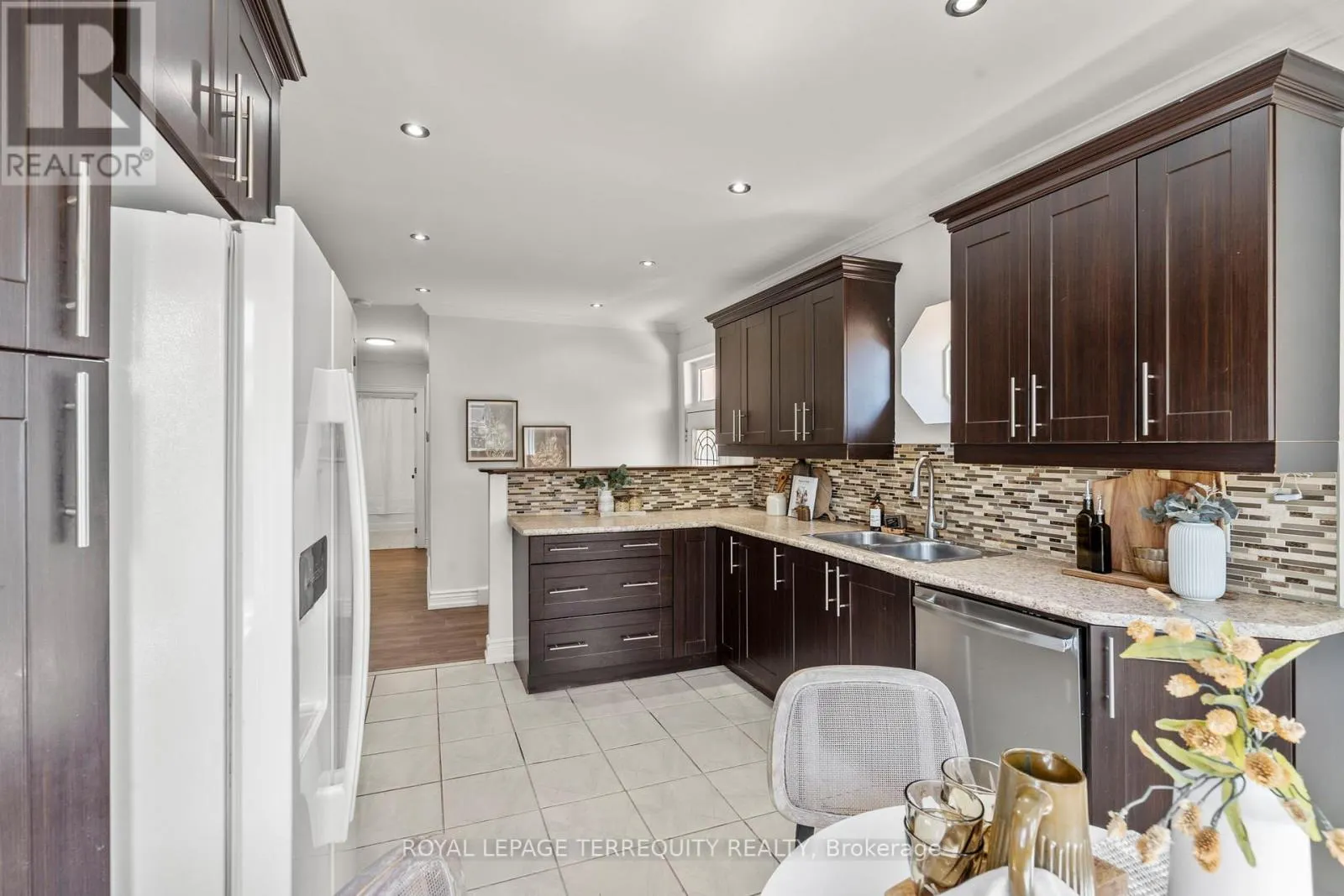 144 THICKSON ROAD N