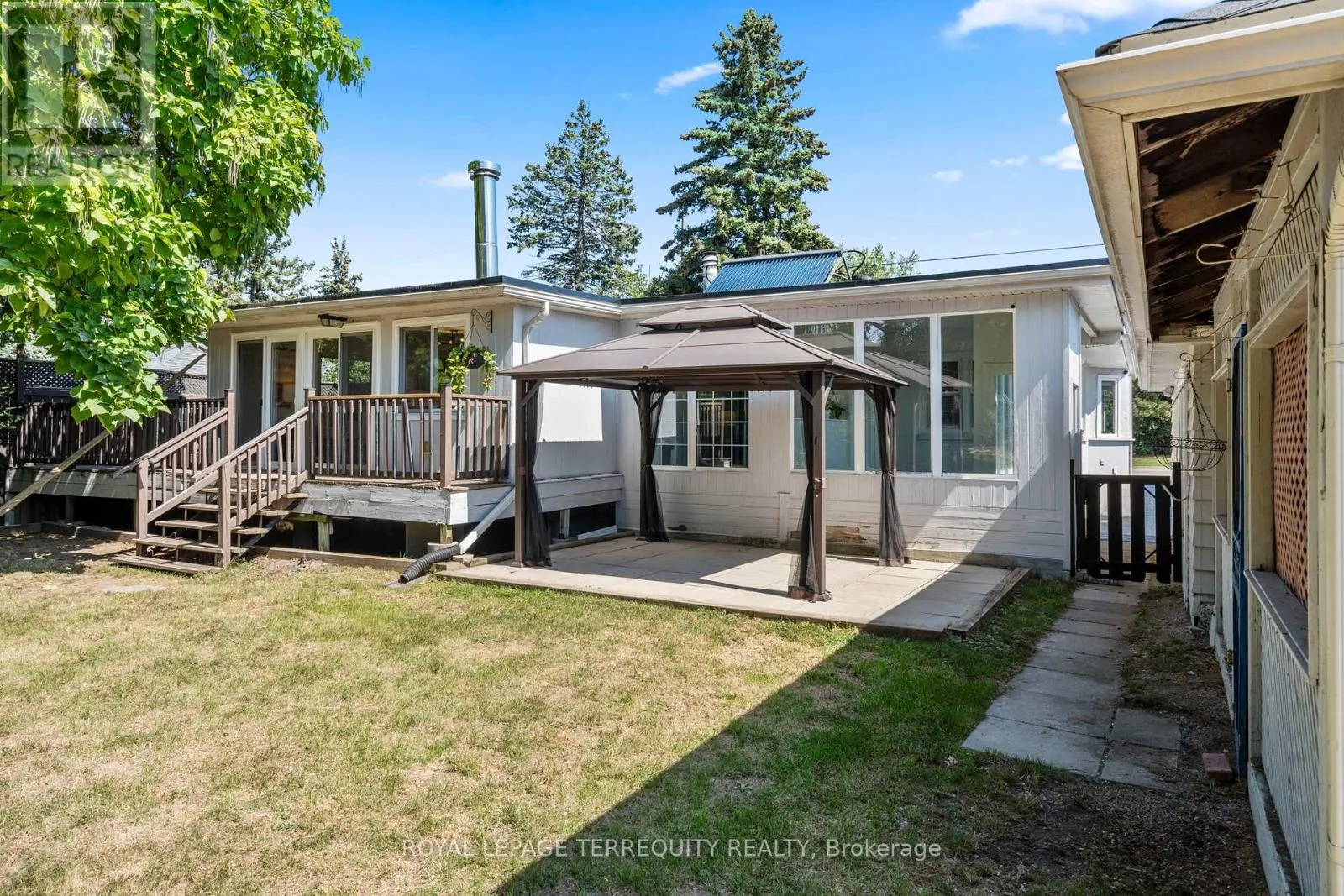 144 THICKSON ROAD N