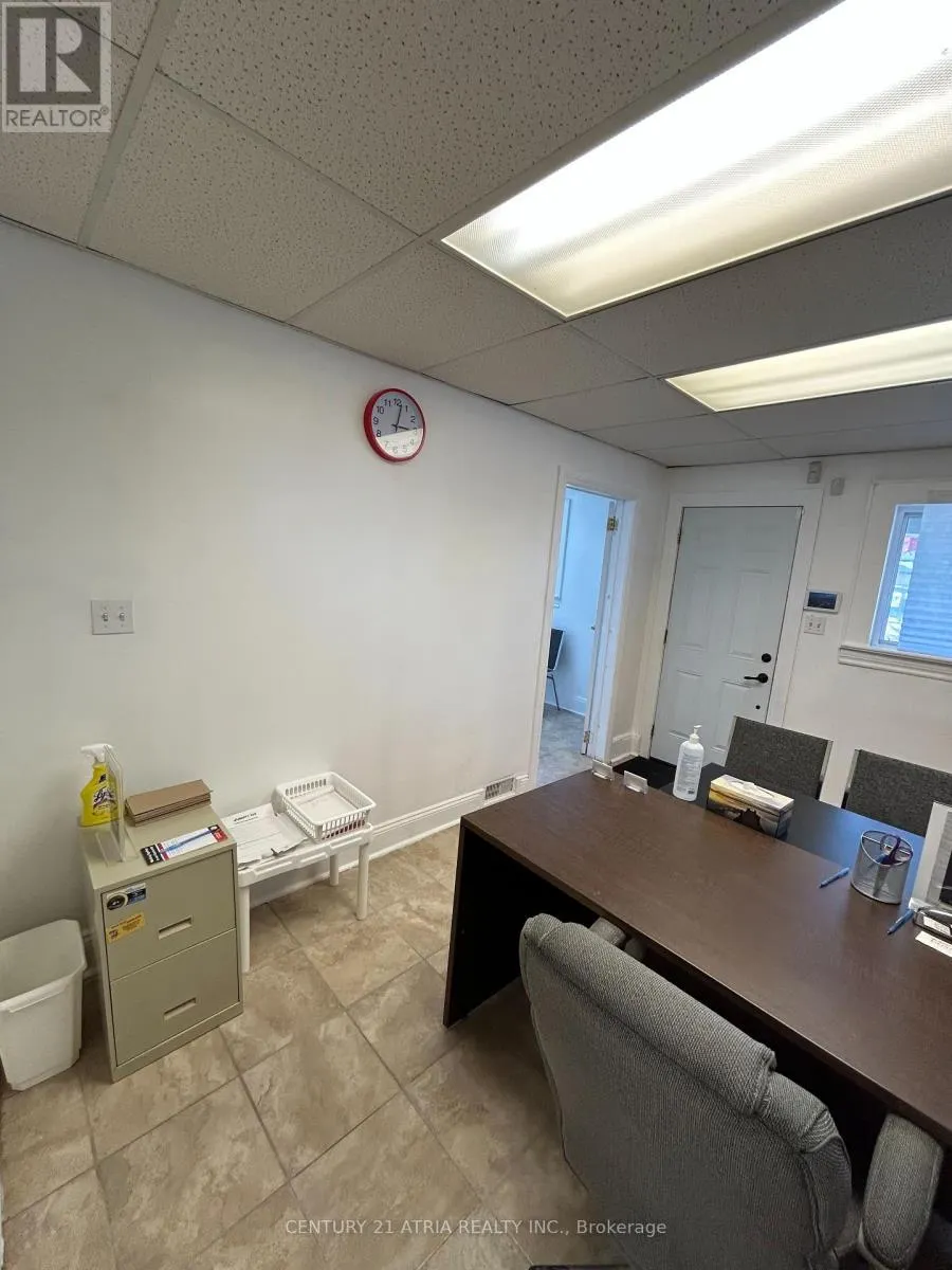 41 BLOOR STREET E