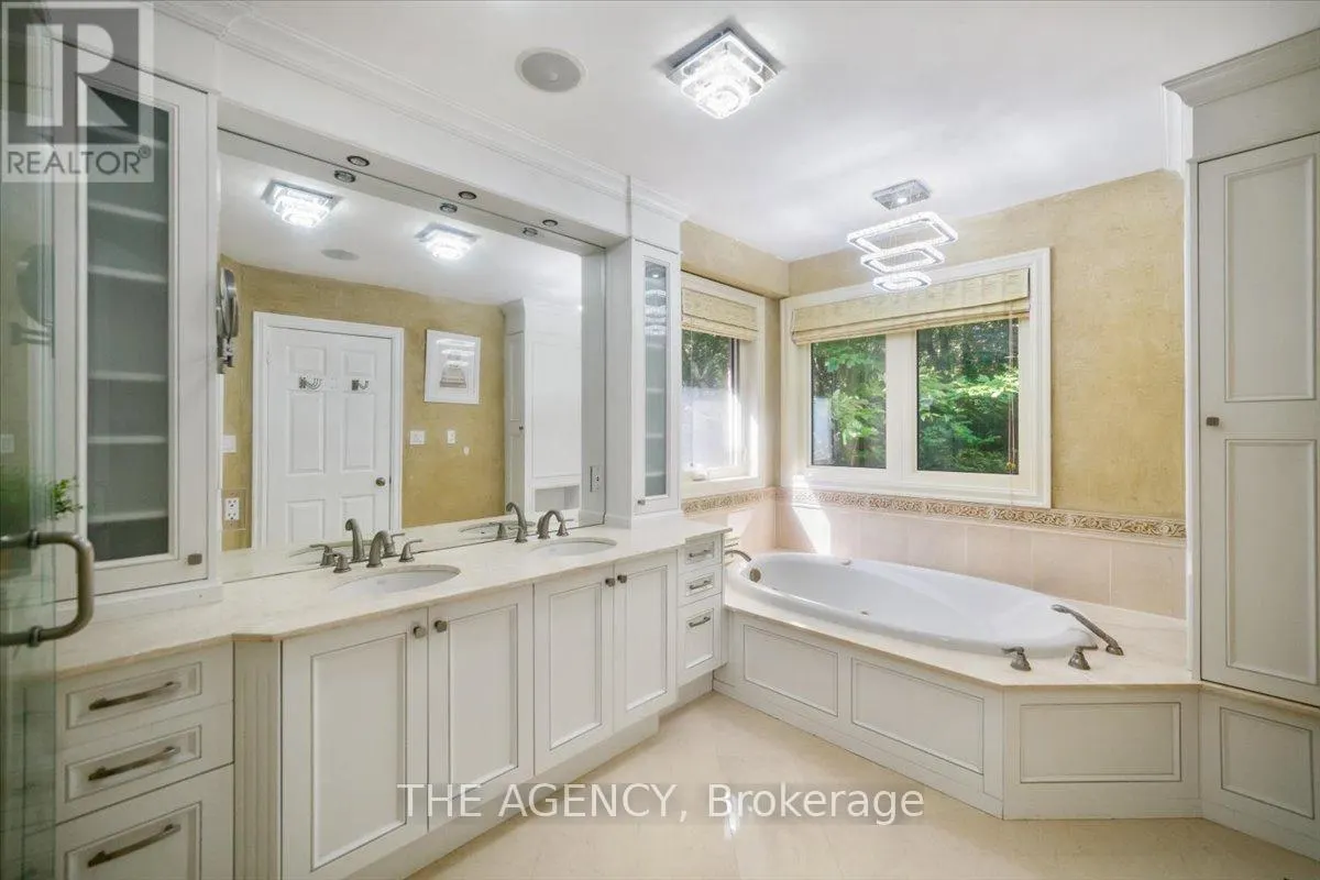 445 TOWNLINE ROAD W