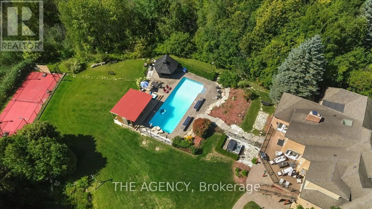 445 TOWNLINE ROAD W