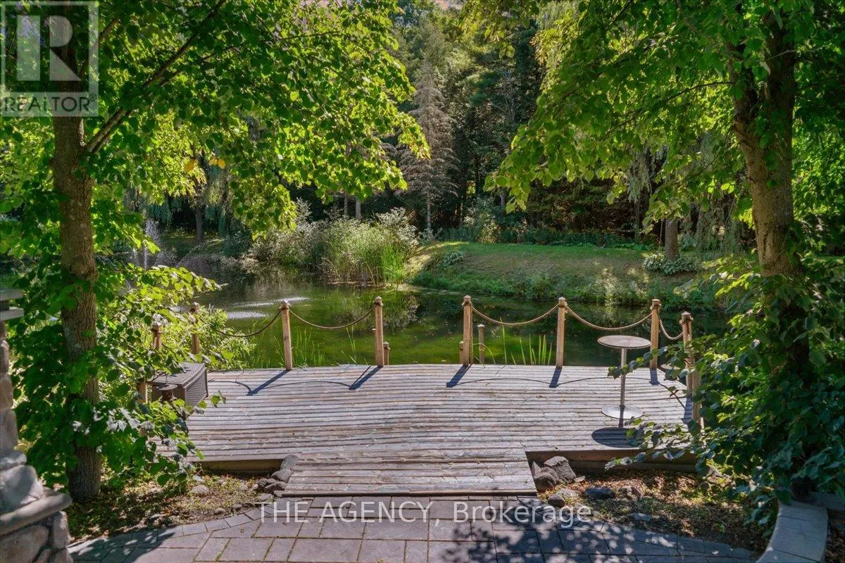 445 TOWNLINE ROAD W