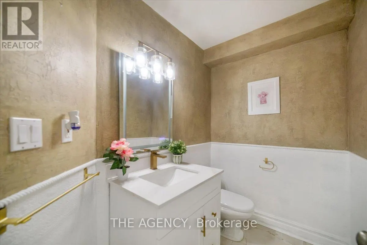 445 TOWNLINE ROAD W
