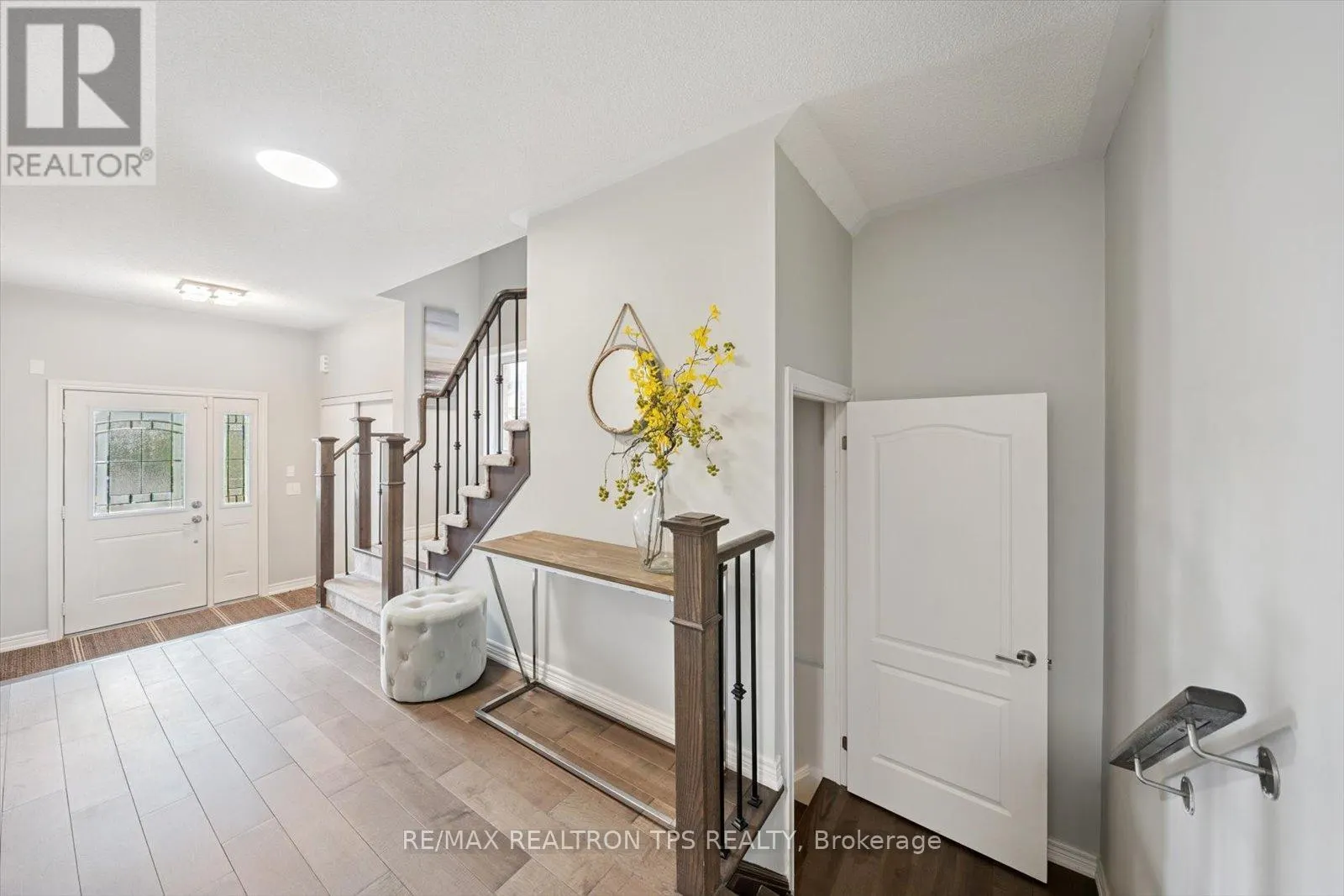 205 BLACKWELL CRESCENT