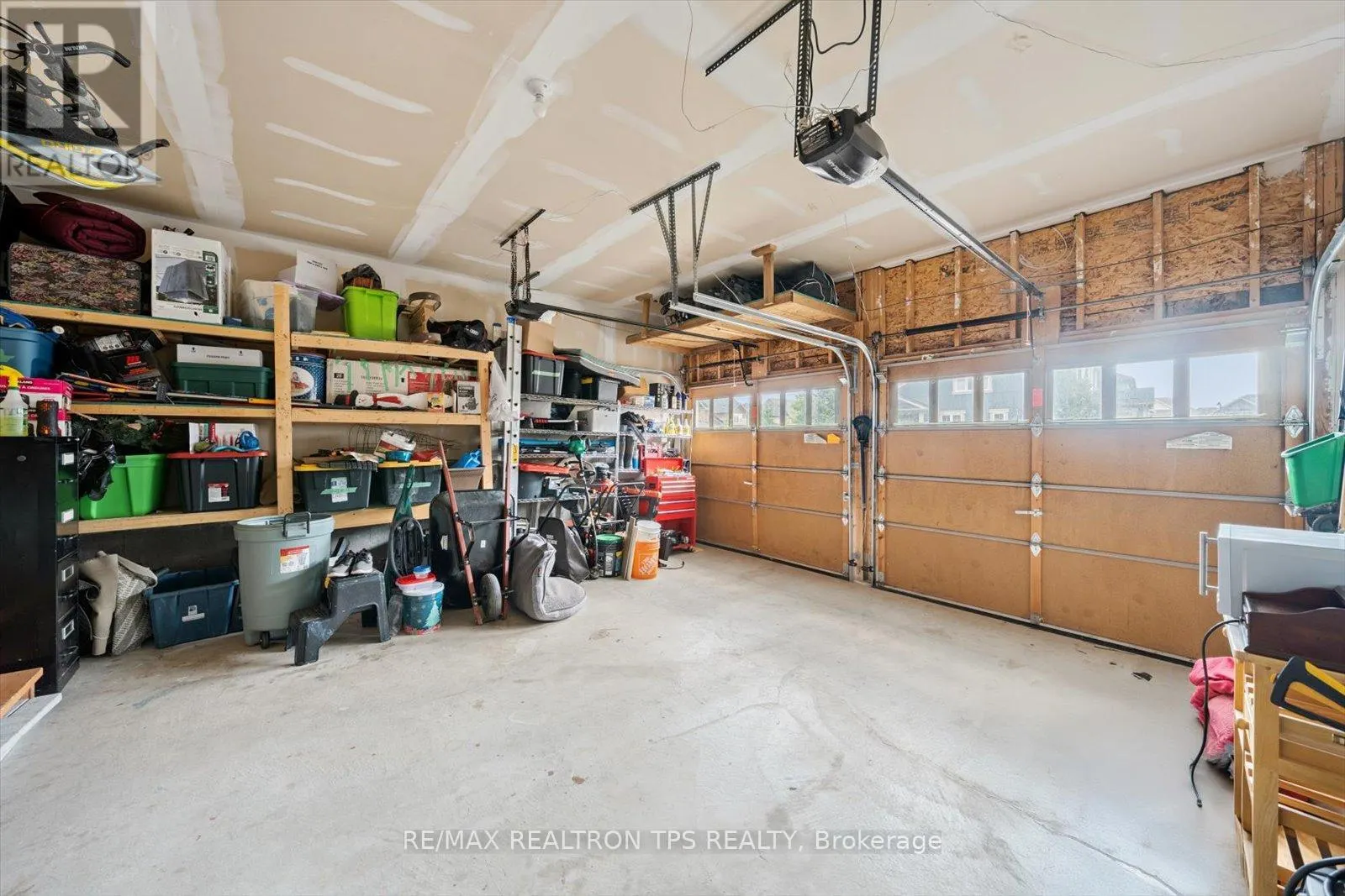205 BLACKWELL CRESCENT