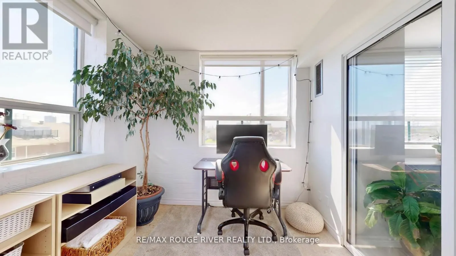 507 - 1655 PICKERING PARKWAY