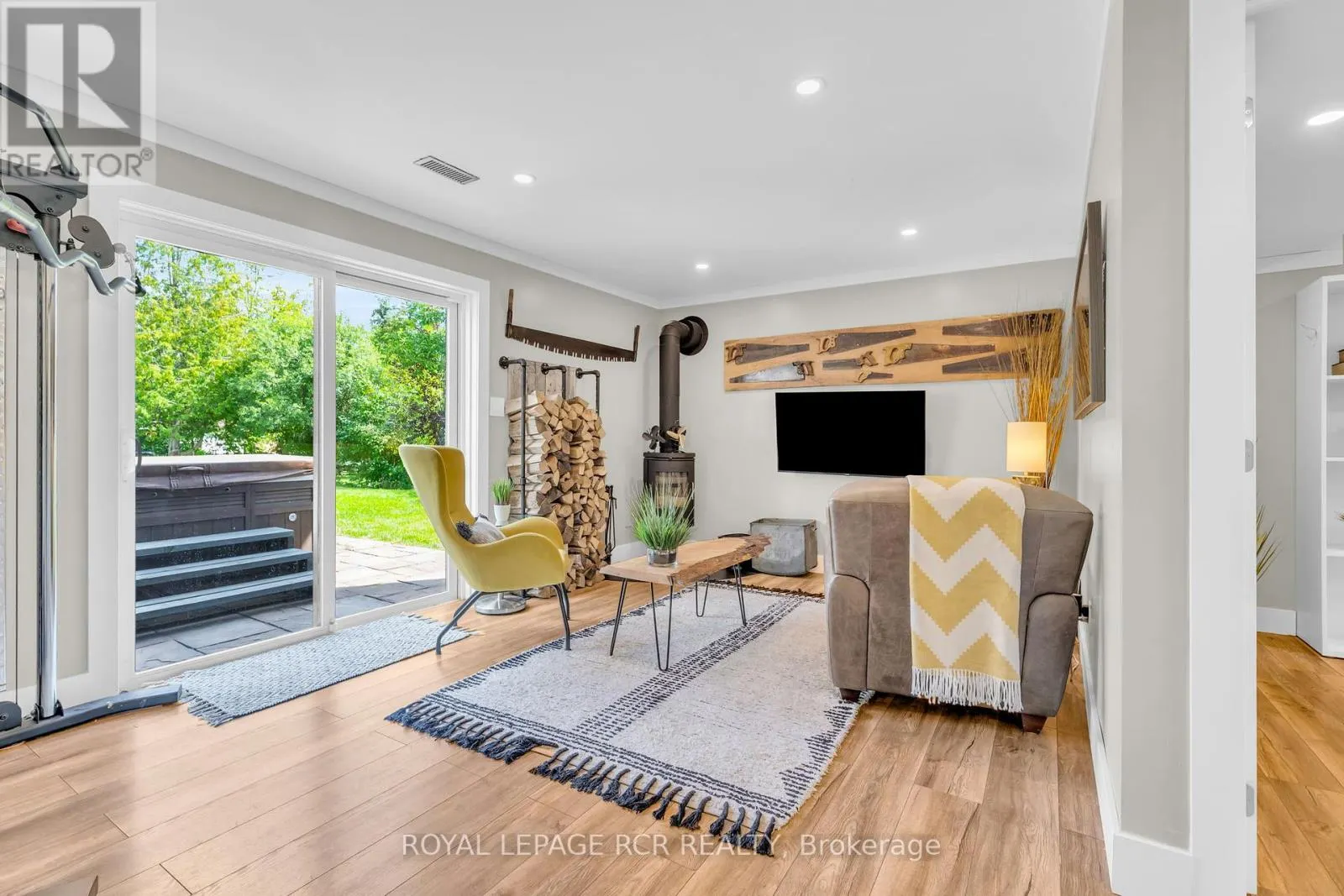 9 IANSON DRIVE