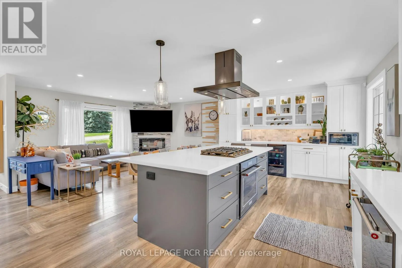 9 IANSON DRIVE