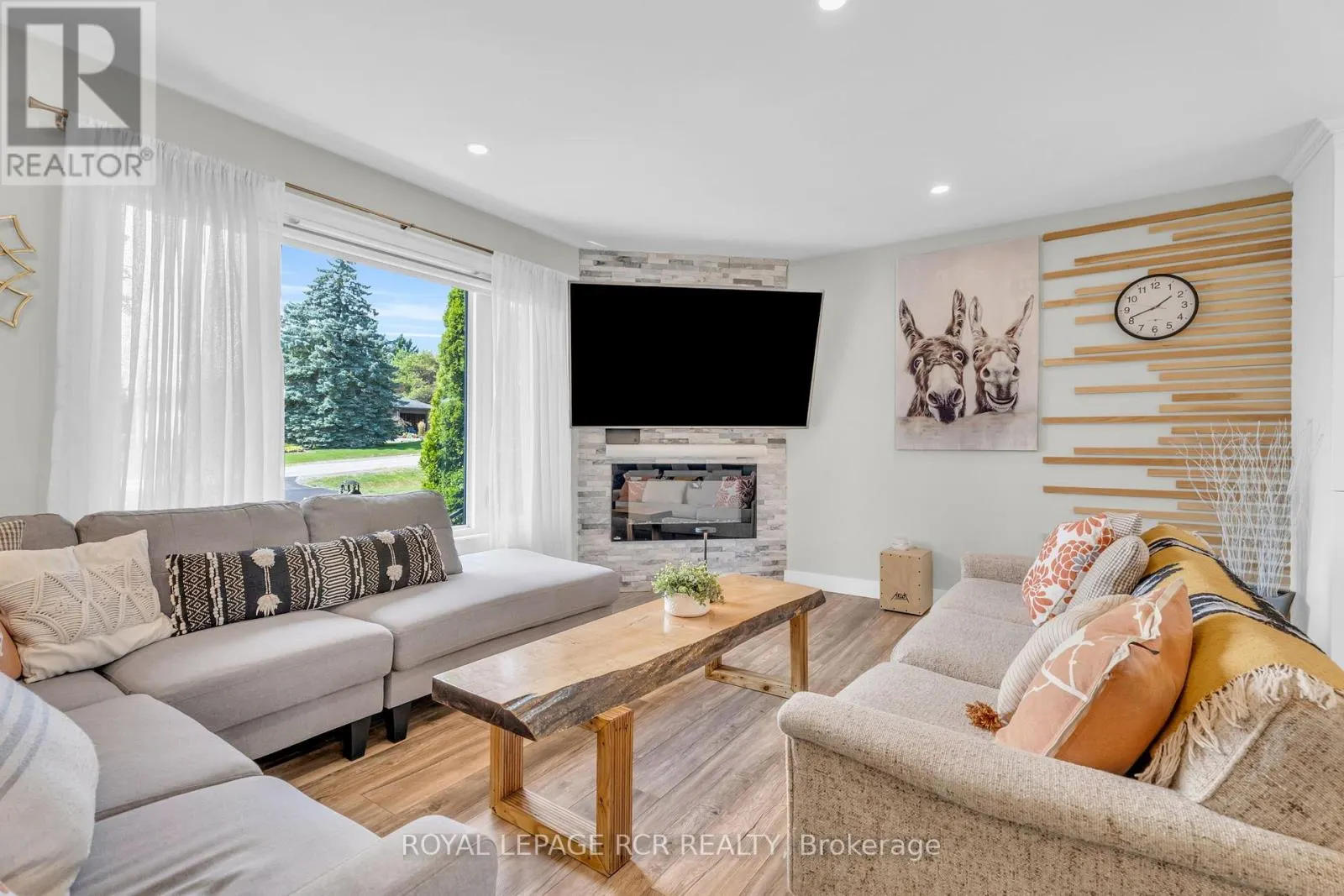 9 IANSON DRIVE