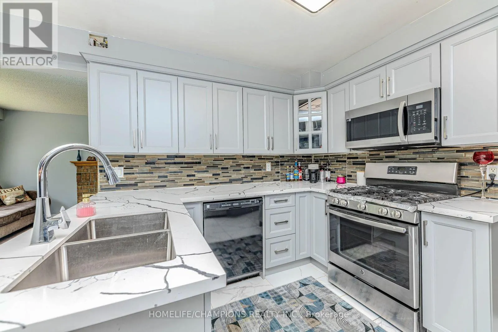 41 BROADBRIDGE DRIVE